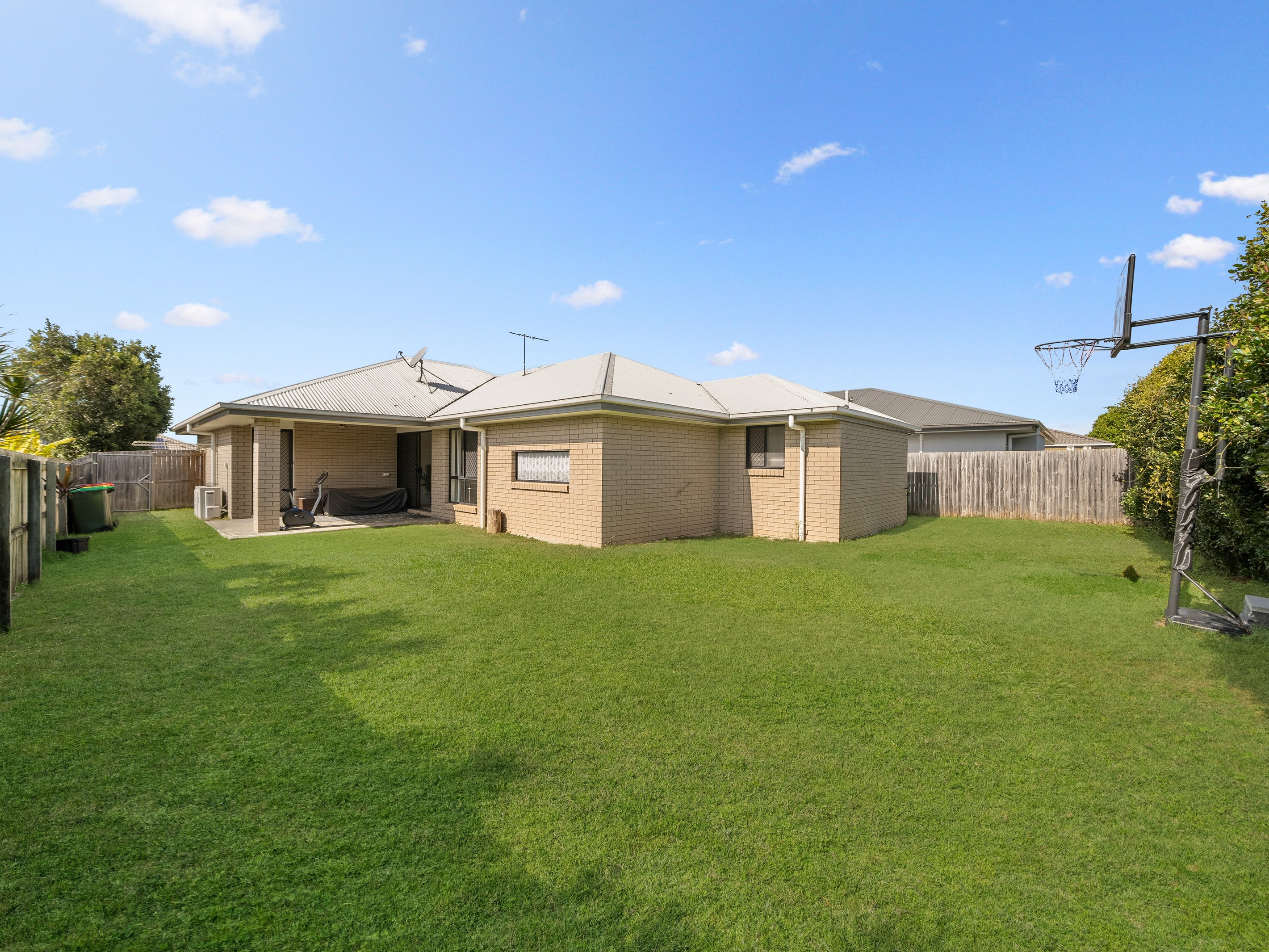 52 Duporth Crescent, Dakabin, QLD 4503