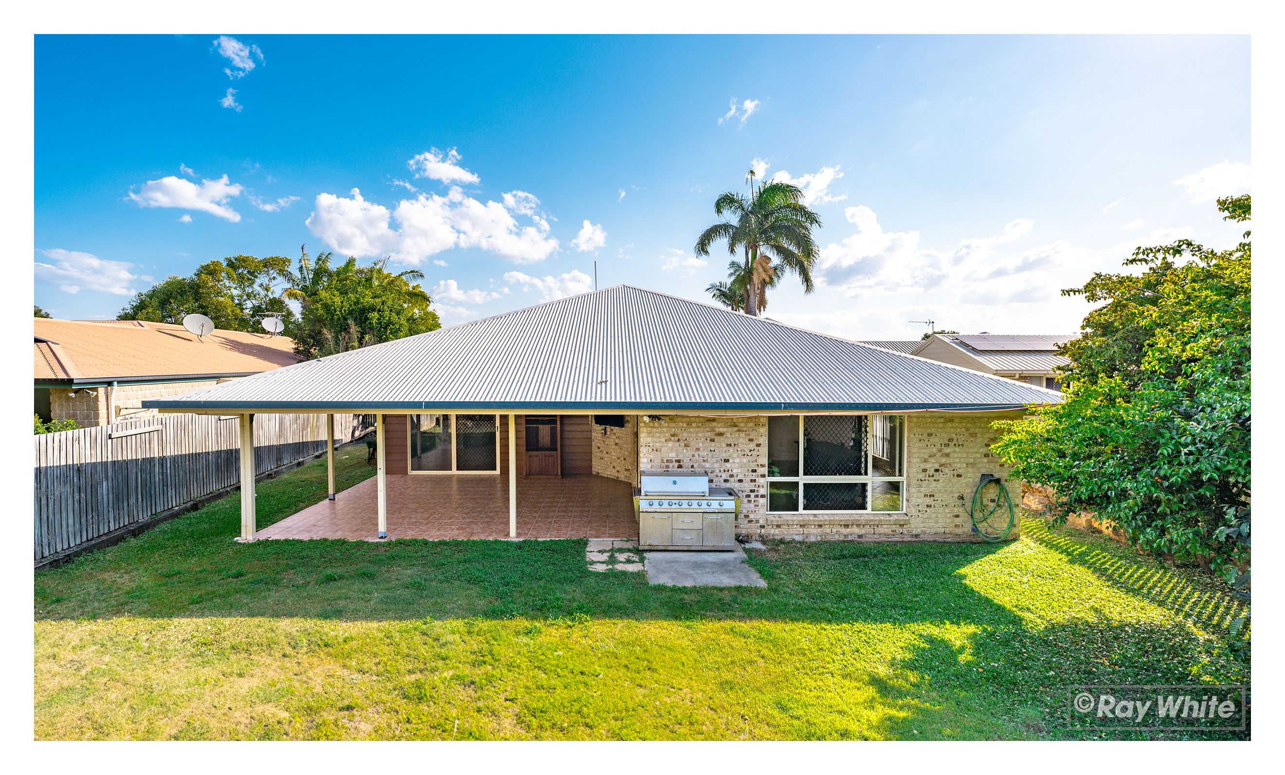 4 Van Haeren Street, Kawana, QLD 4701