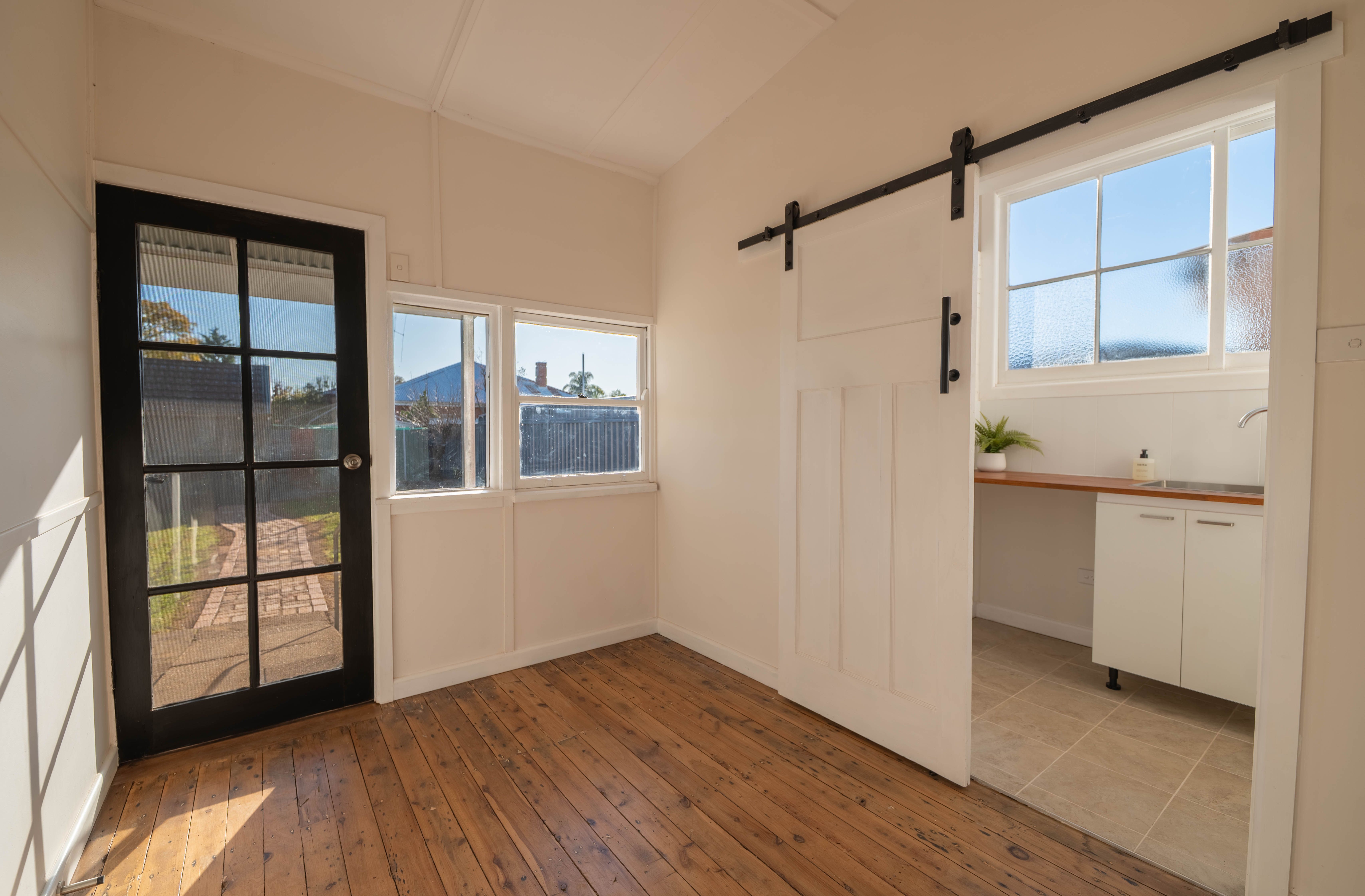 18 Phillip Street — photo 13 of 17