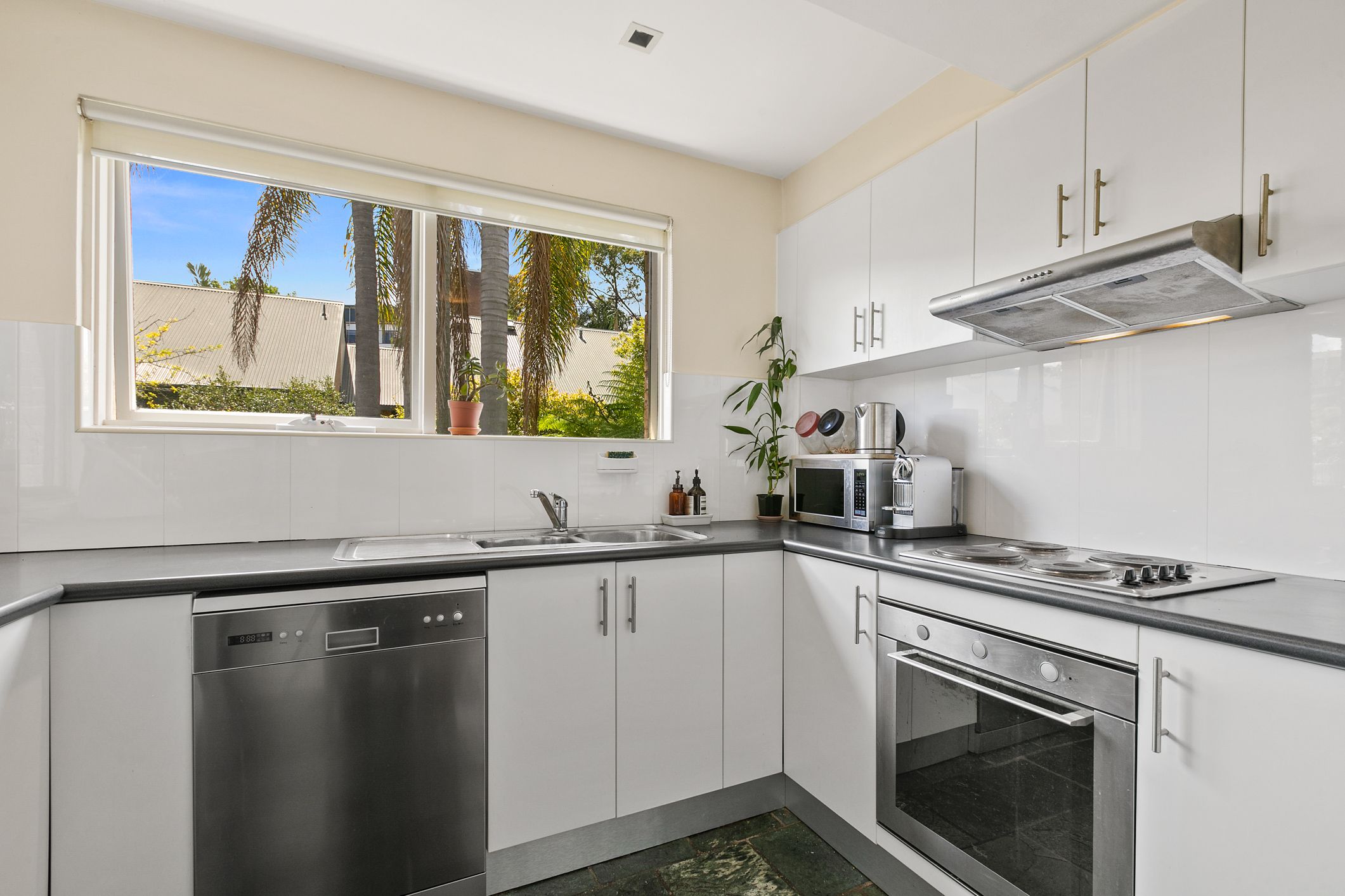 15/453-465 Bourke Street — photo 3 of 9