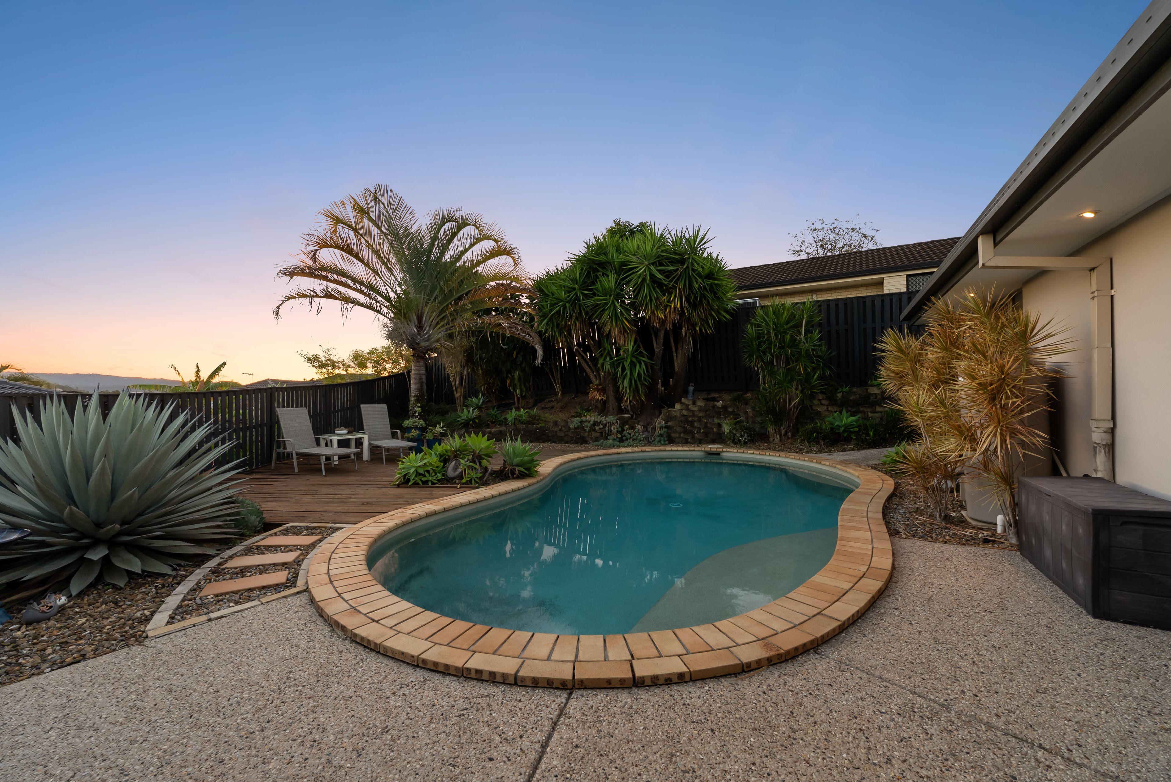 17 Tuggeranong Avenue — photo 19 of 27