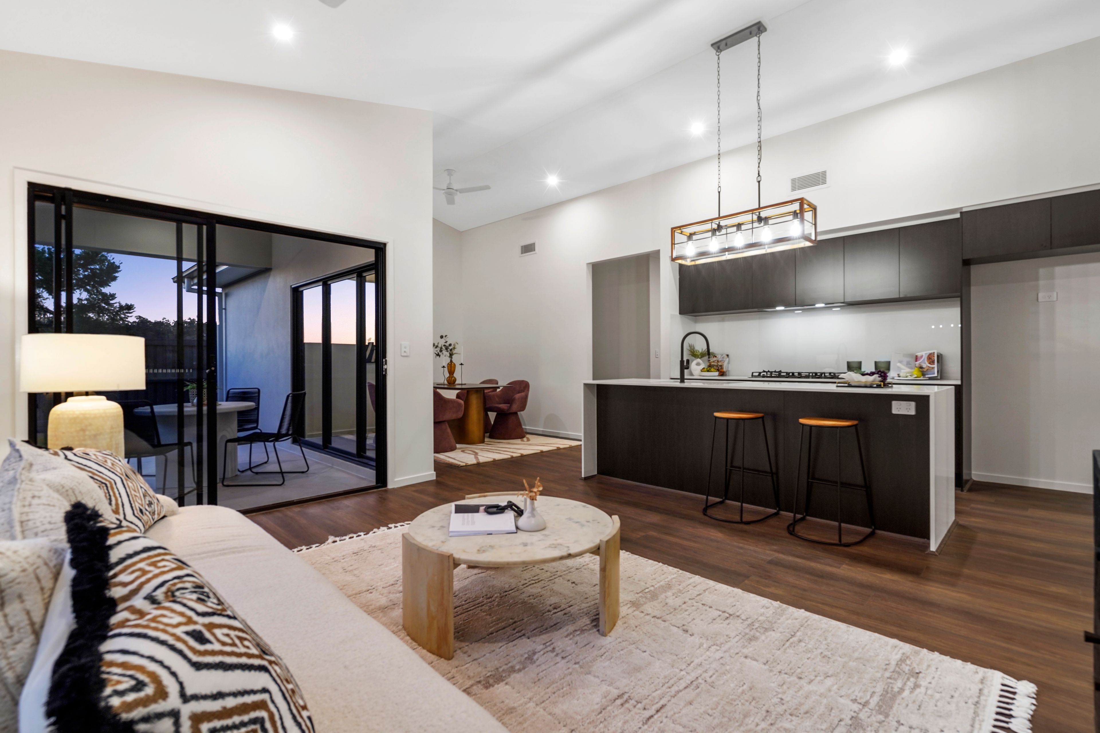 48 Solaris Crescent — photo 6 of 27