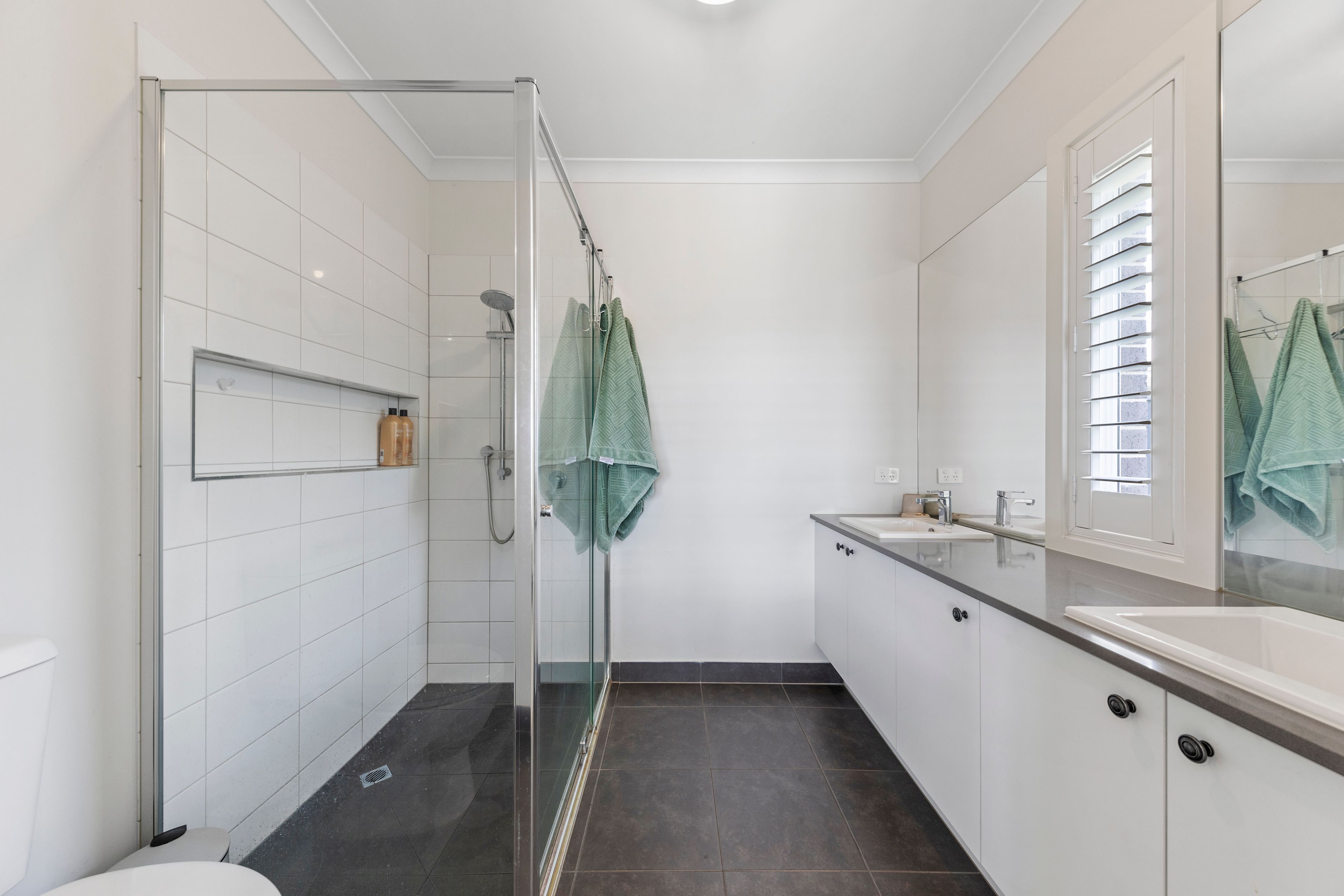 32 Heytesbury Drive — photo 9 of 24