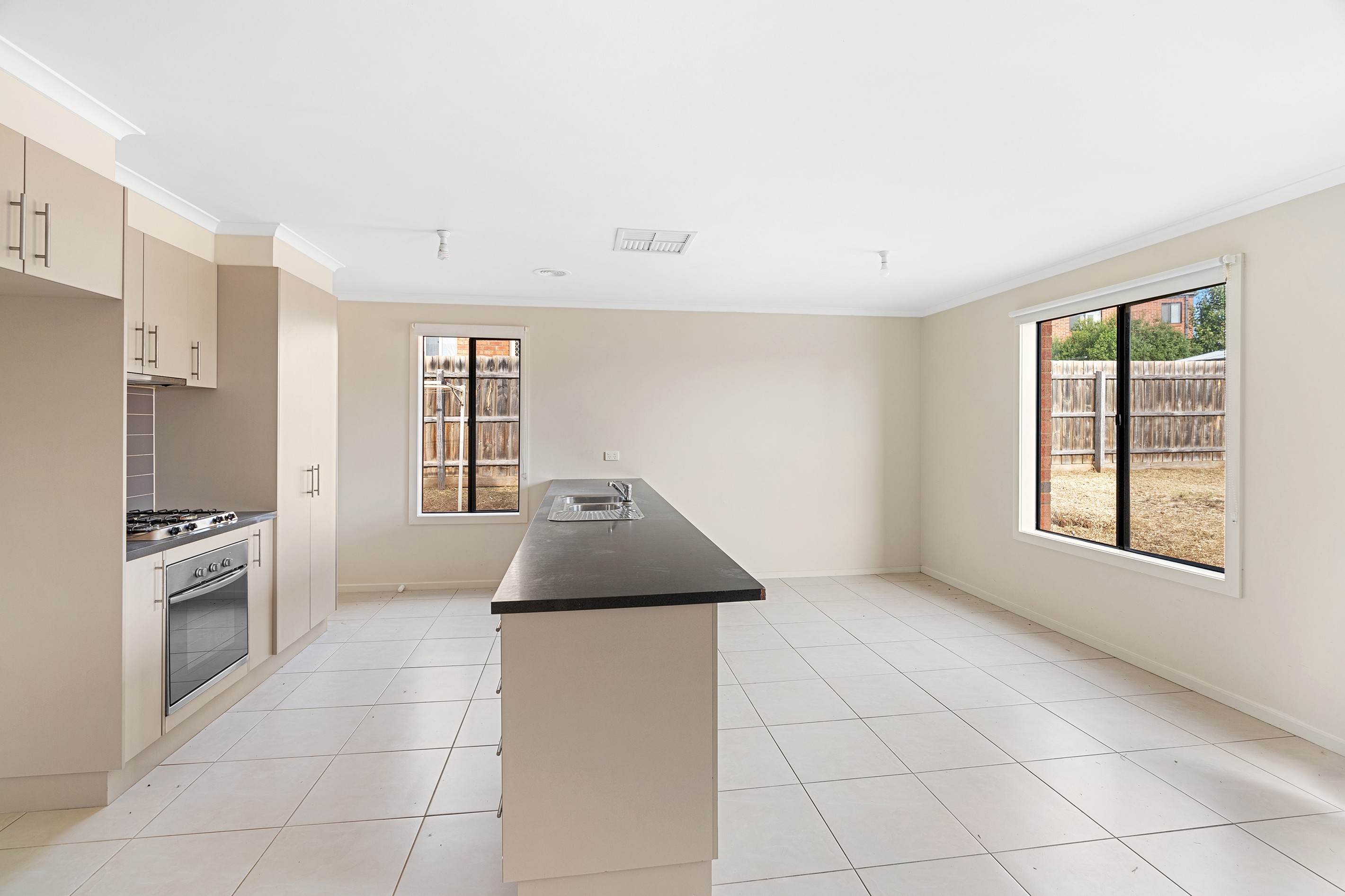 4 Baker Street, Darley, VIC 3340