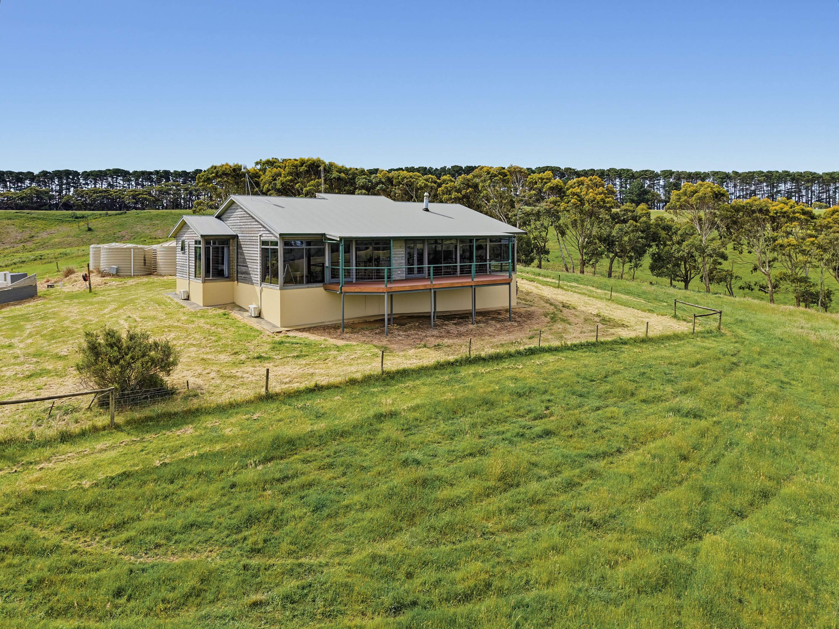 86 Three Bridges Road — photo from Ray White Normanville