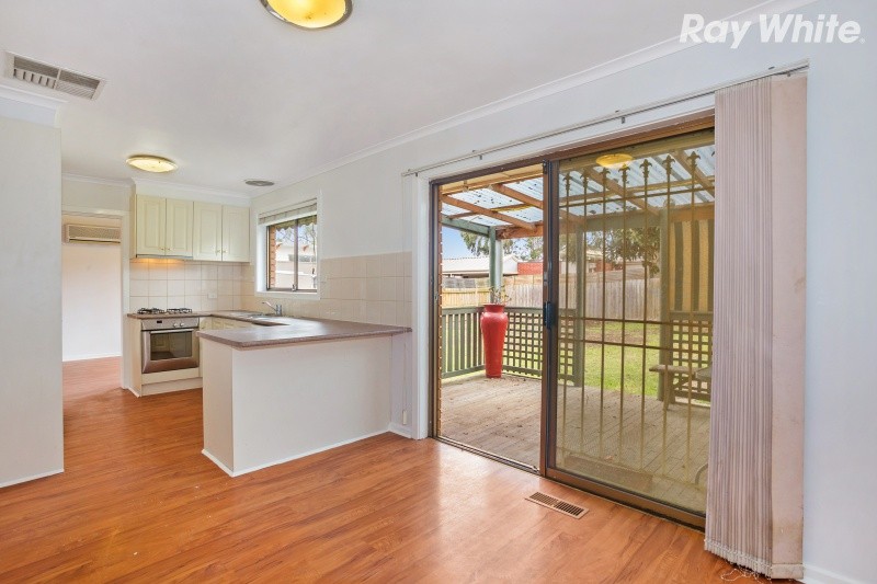 11 King Parade, Knoxfield, VIC 3180