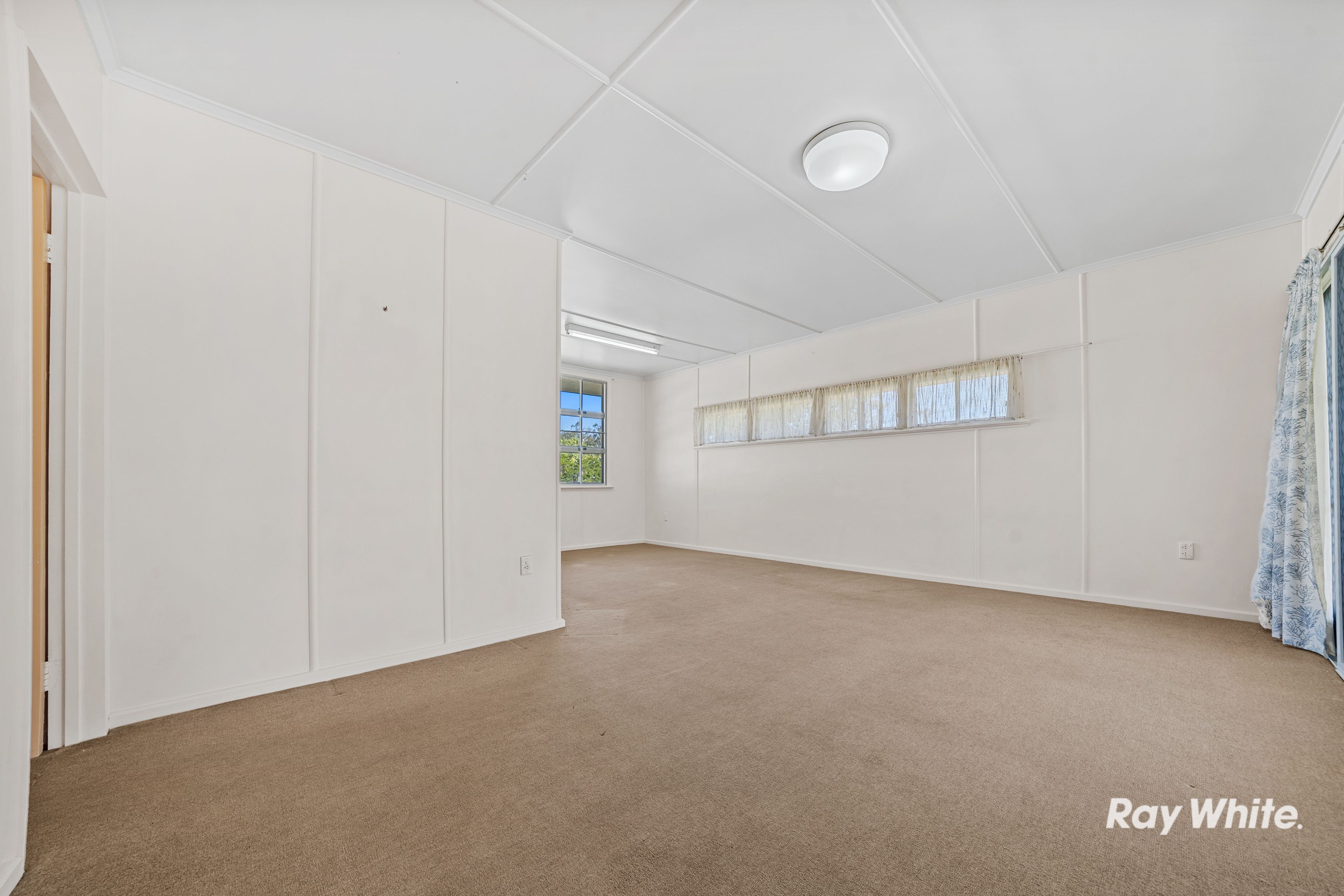 42 Kent Street — photo 13 of 24