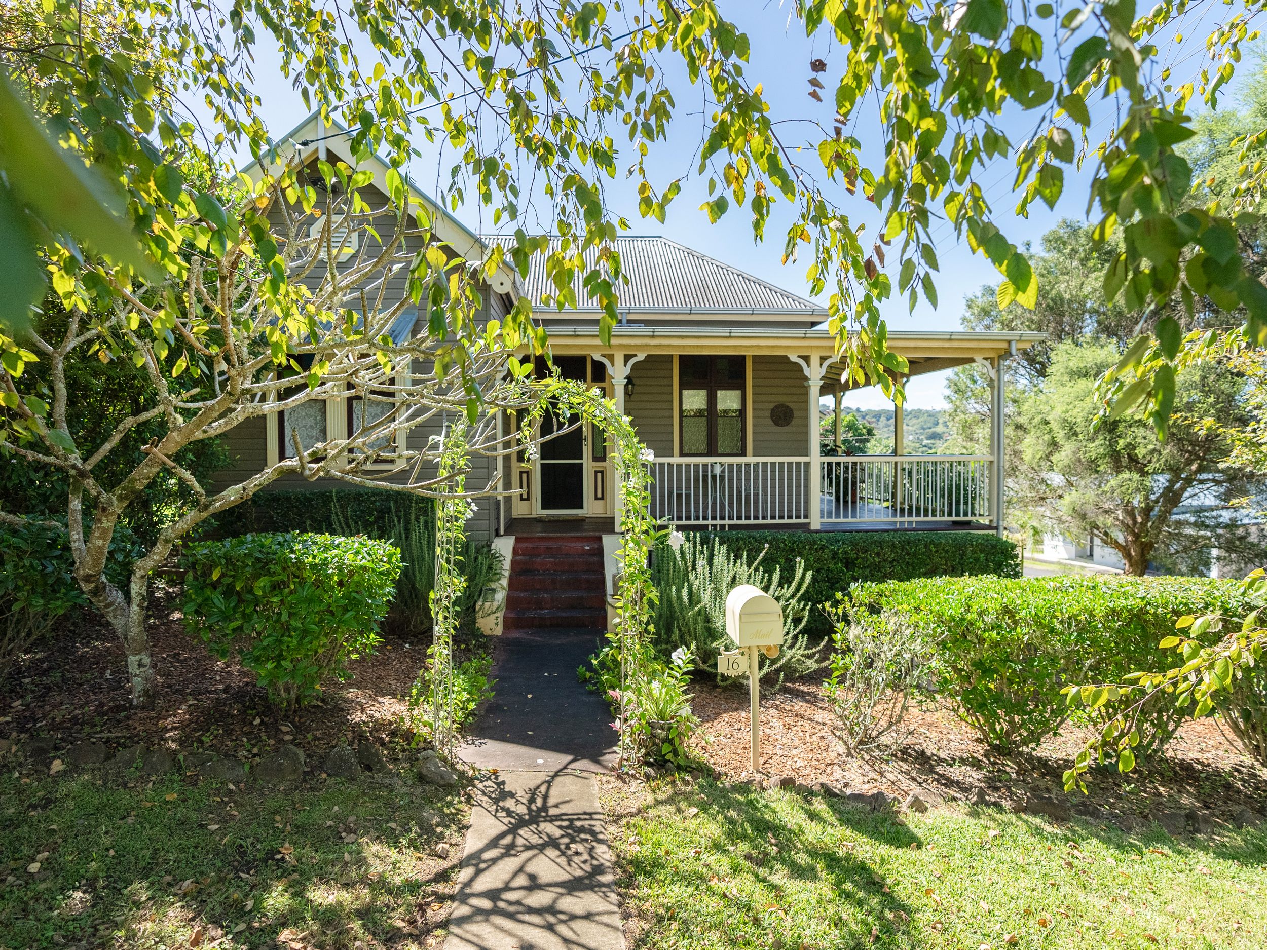 16 Elton Street, Girards Hill, NSW 2480