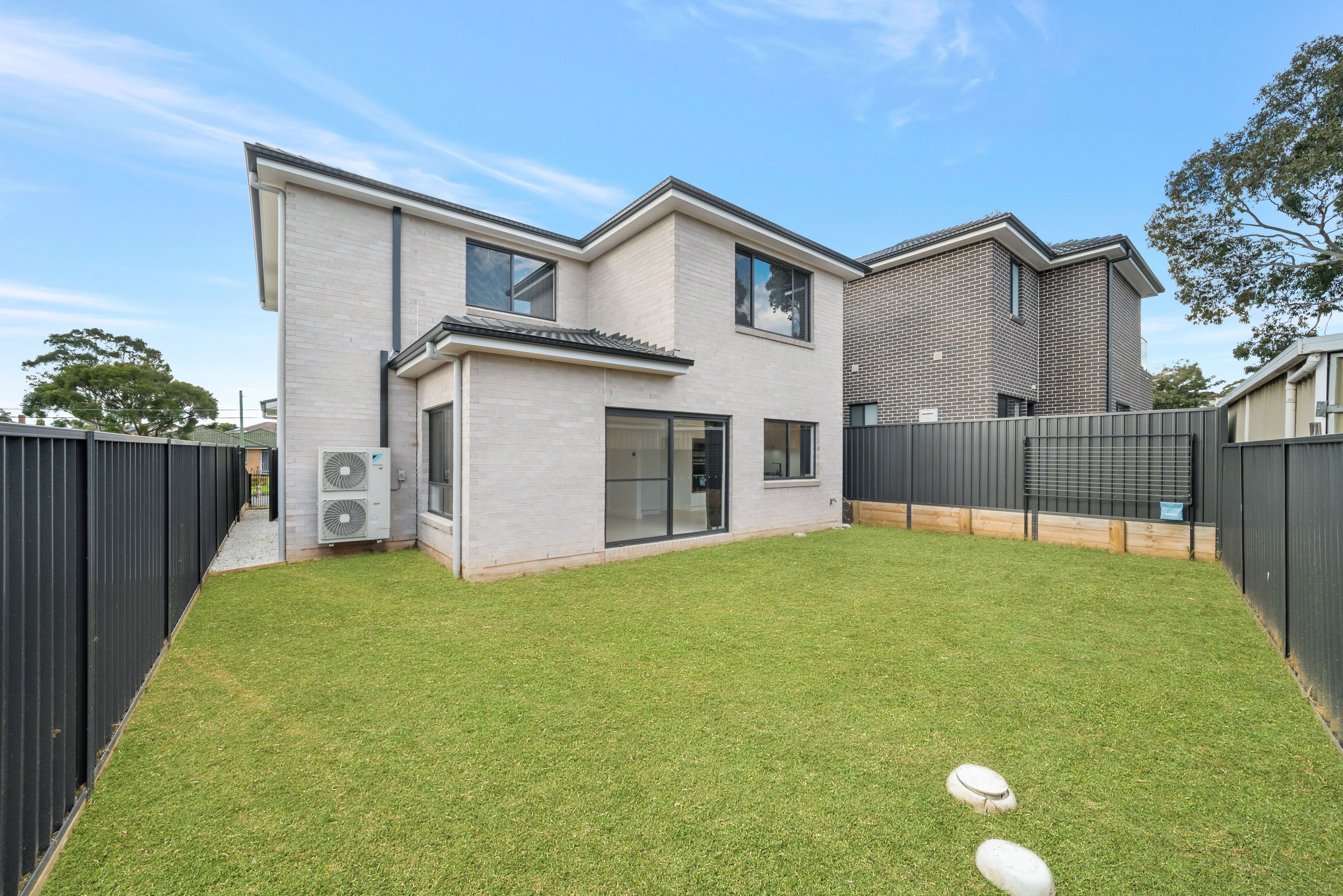 72 Oliveri Crescent — photo 19 of 19
