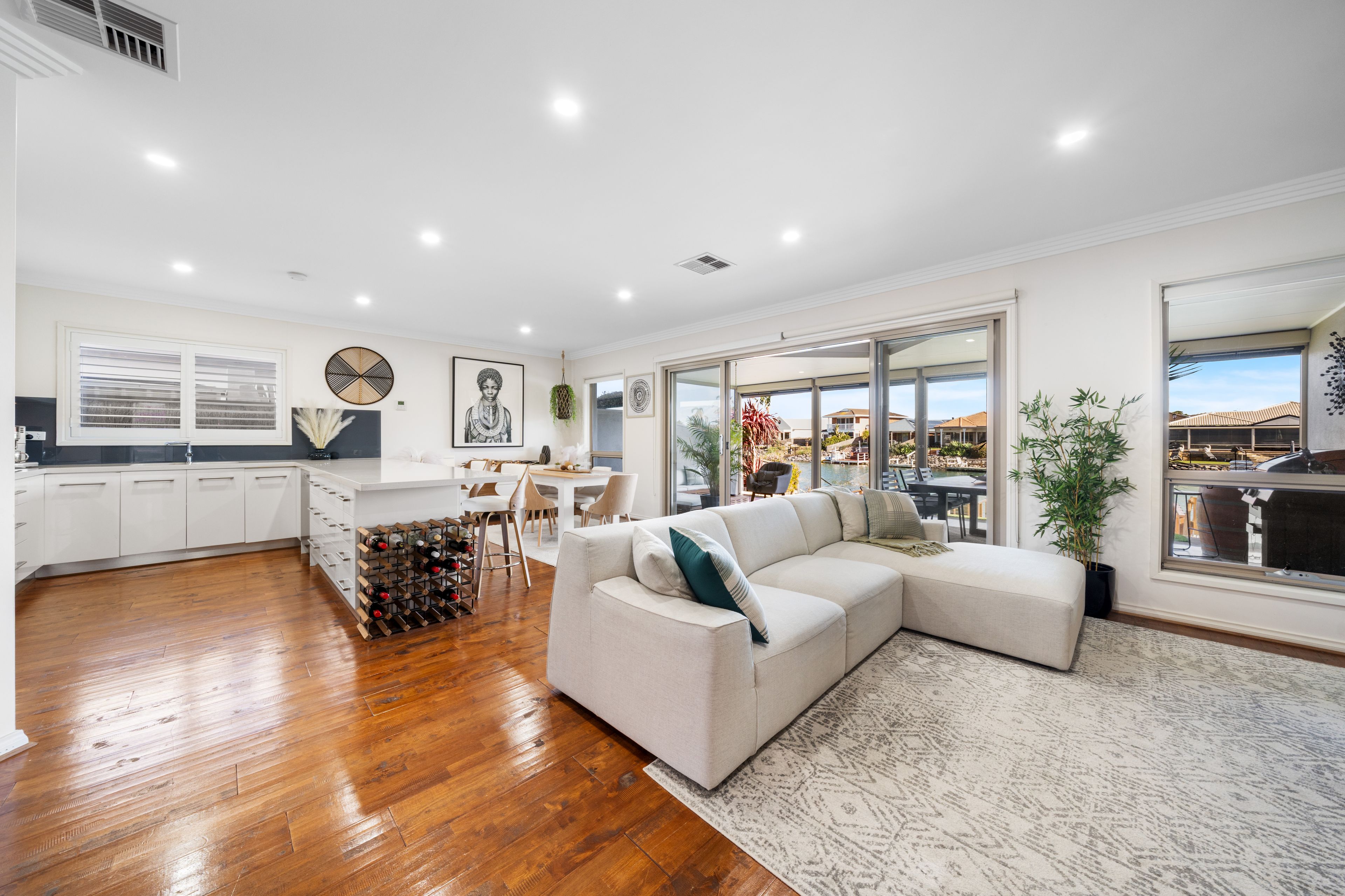 1/27 Clipper Court — photo 4 of 27