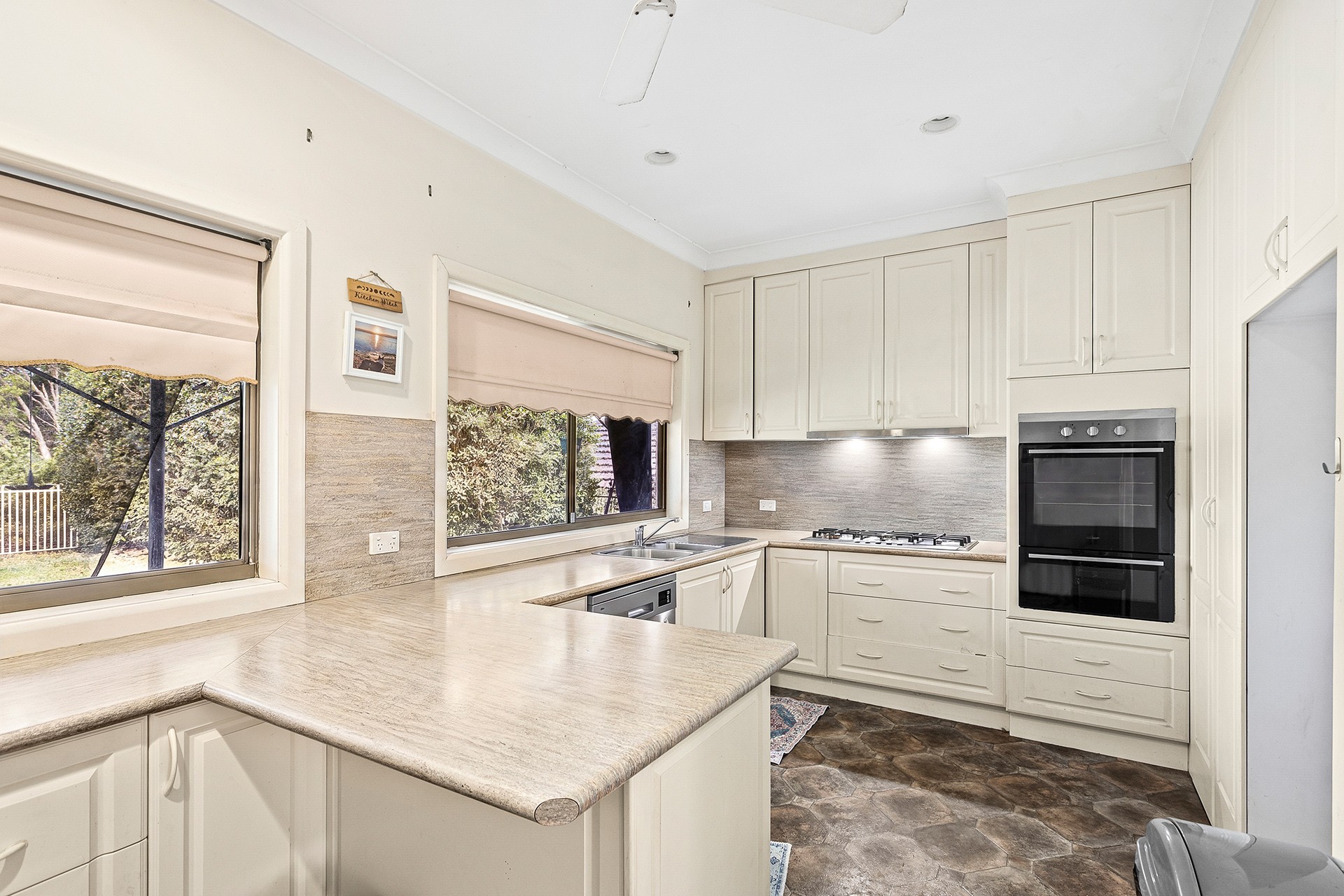 25 June Parade, Woonona, NSW 2517