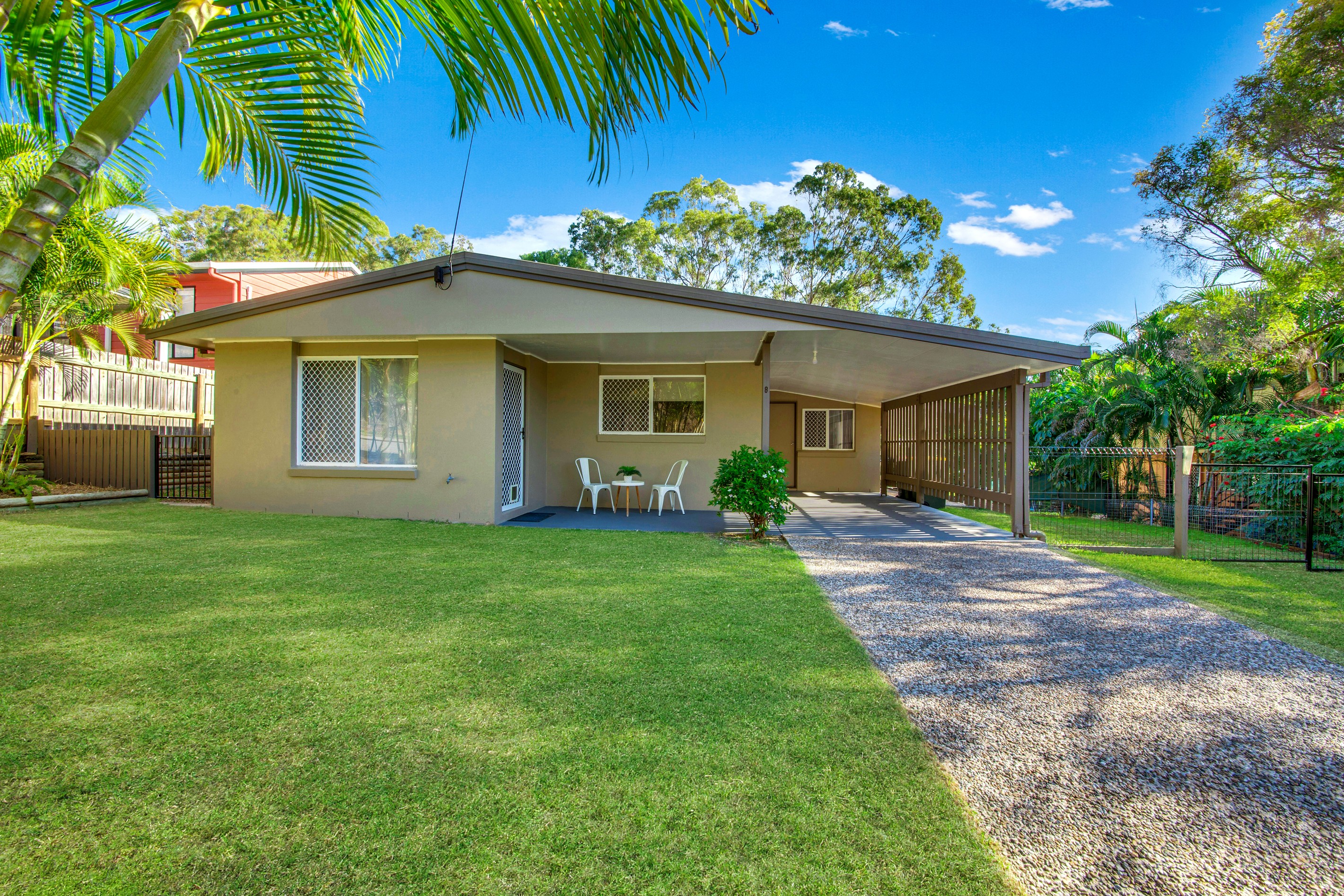 8 Flounder Crescent, Toolooa, QLD 4680
