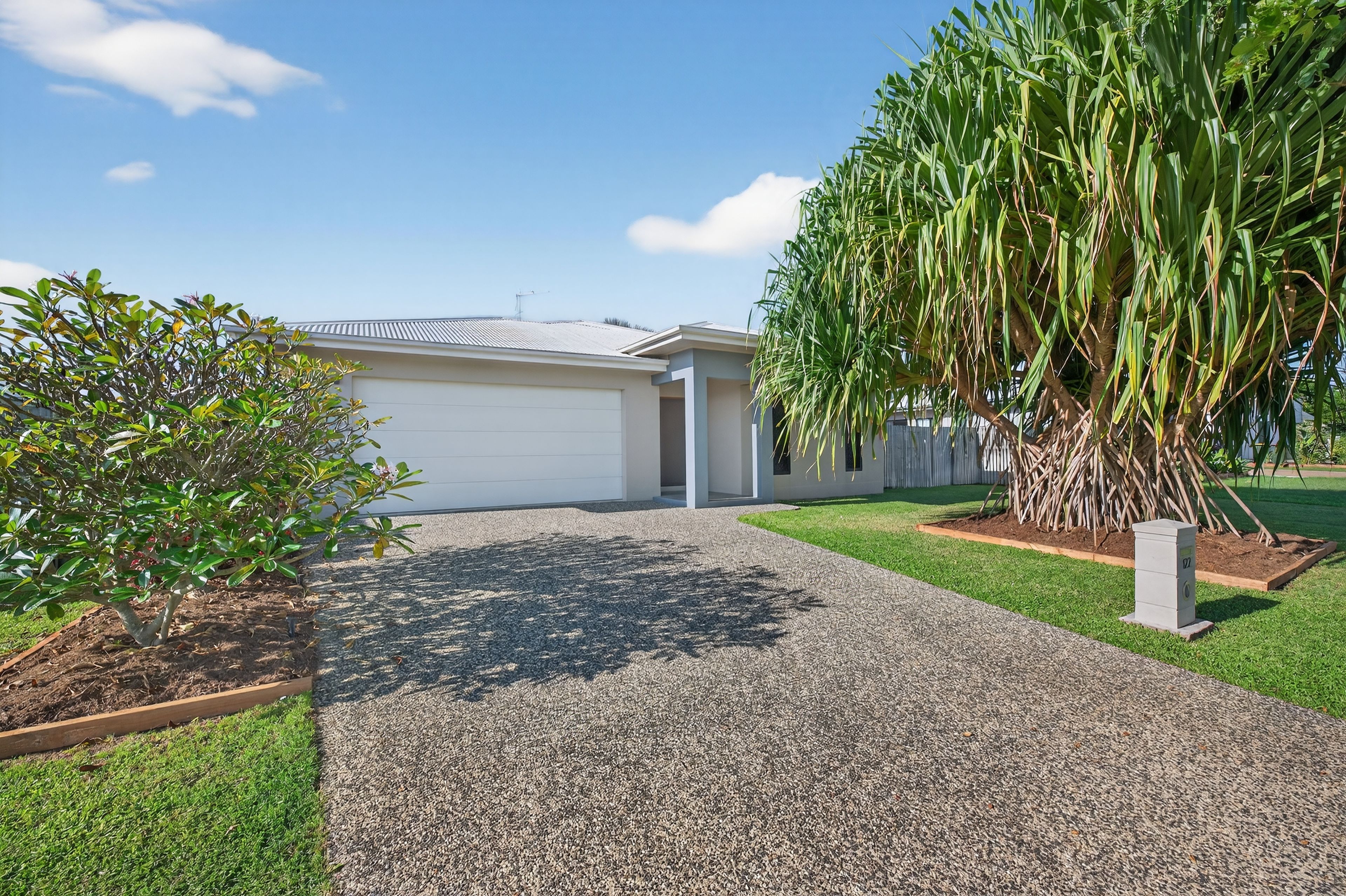 122 Sanctum Boulevard, Mount Low, QLD 4818