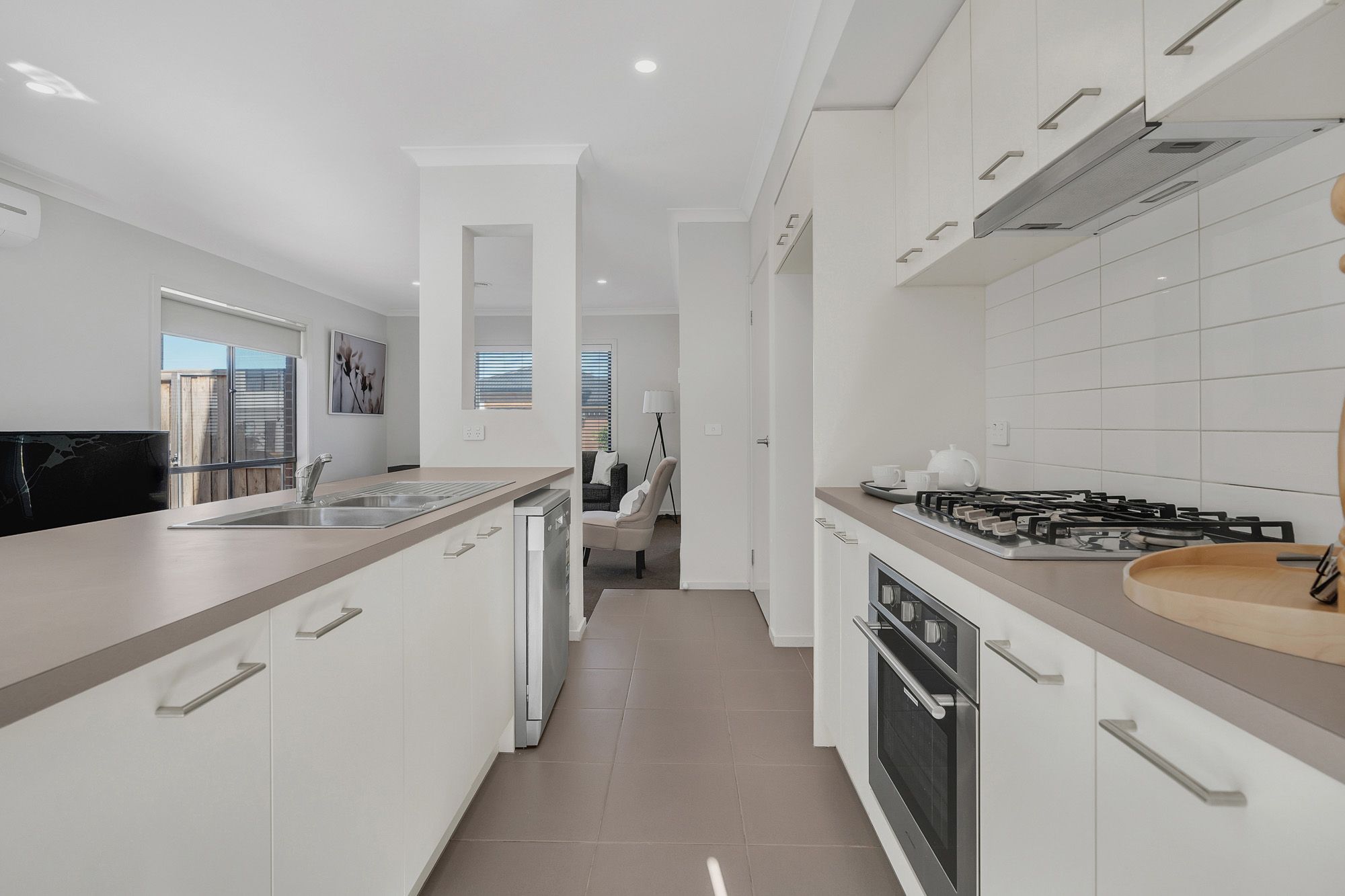 18 Aylesbury Terrace, Werribee, VIC 3030
