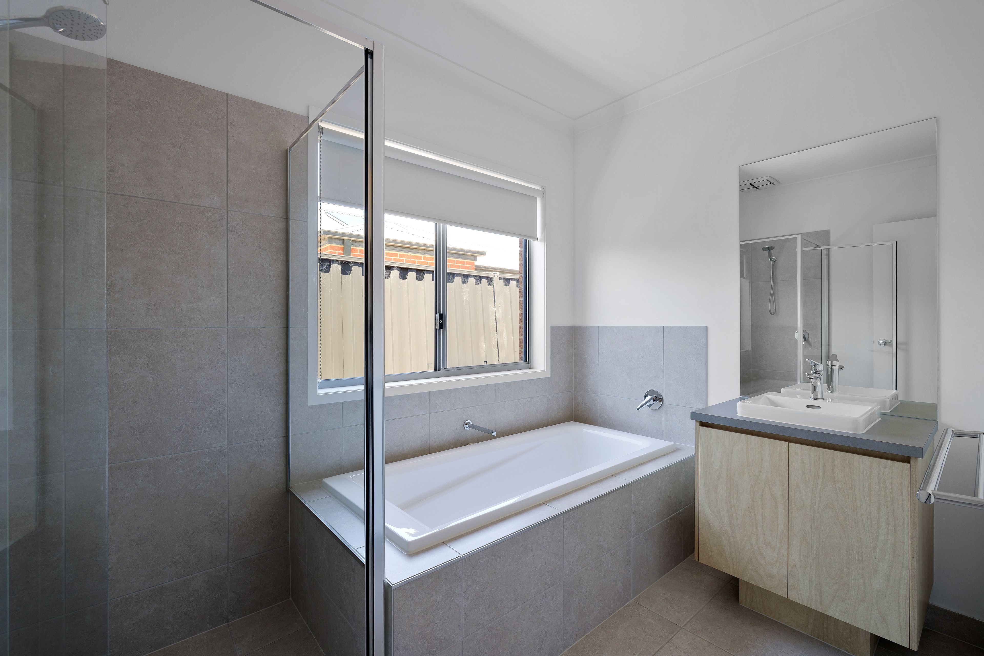 21 Clifton Crescent — photo 3 of 12