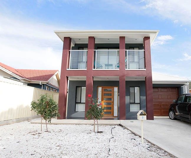 7 Crittenden Road — photo from Ray White Craigmore