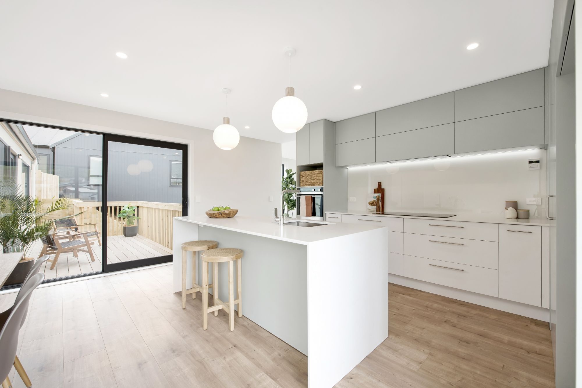 7 Lemonwood Way, Woodridge, Wellington City