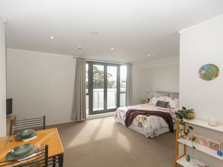 19B/30 Westward Ho, Glen Eden Central, Auckland