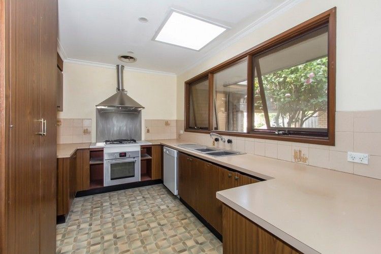32 Cambden Park Parade, Ferntree Gully, VIC 3156