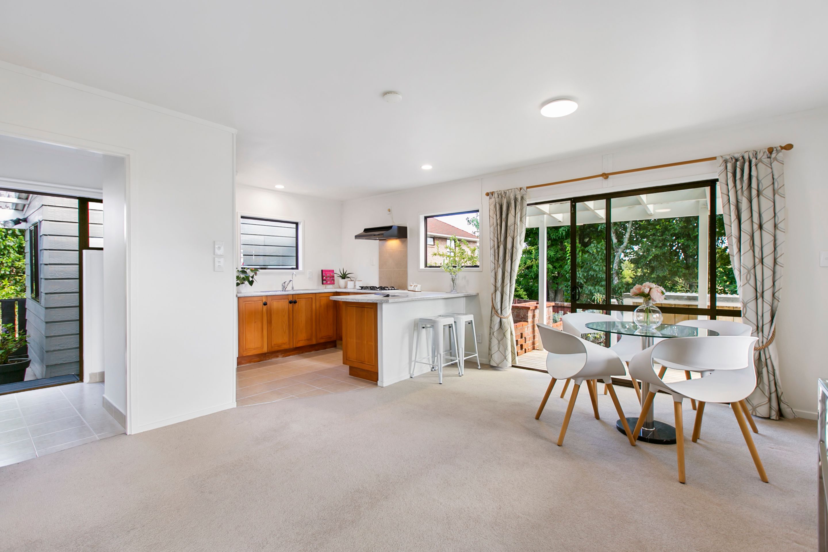 1/37 View Road, Henderson, Waitakere City