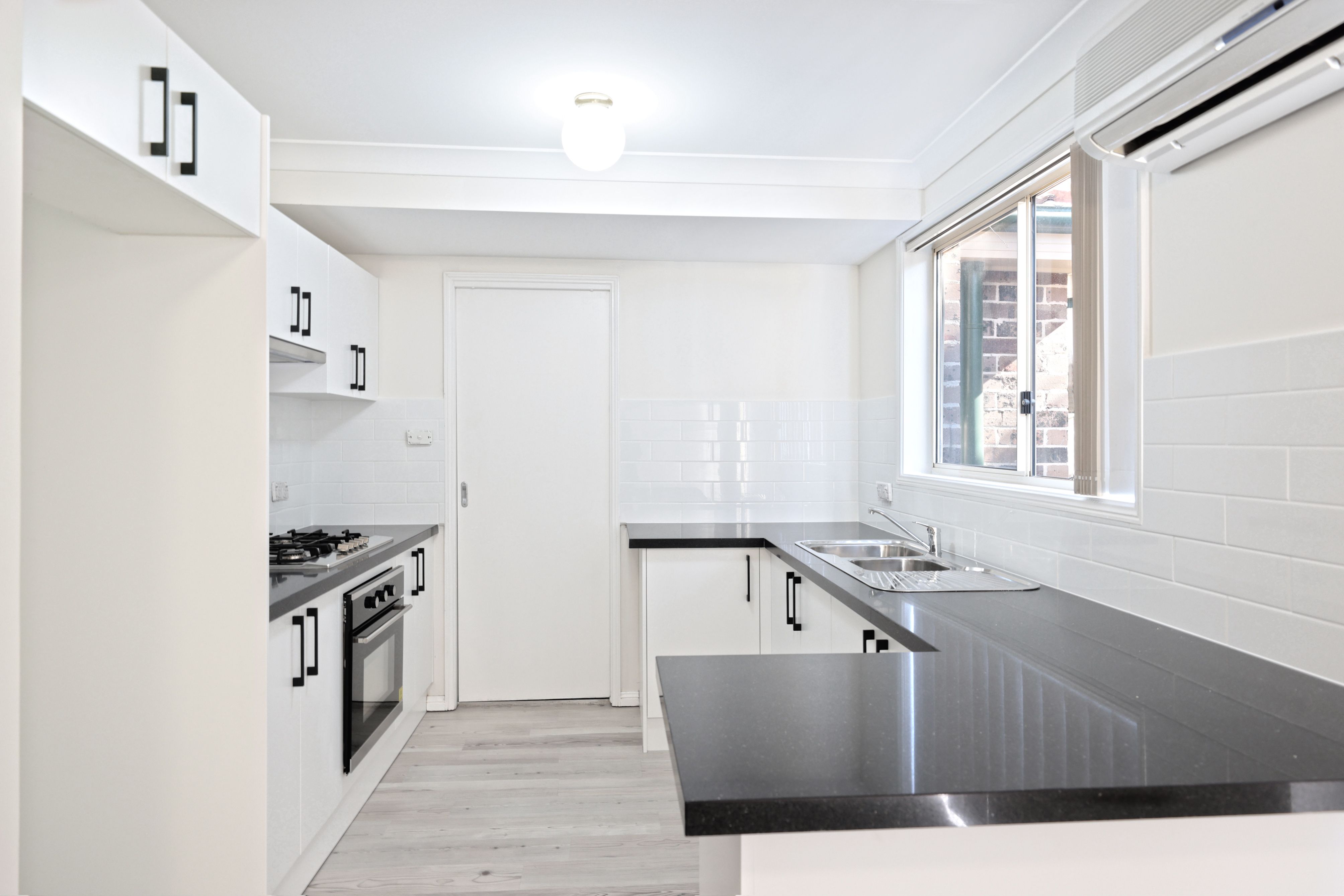 2/34 Luttrell Street, Glenmore Park, NSW 2745