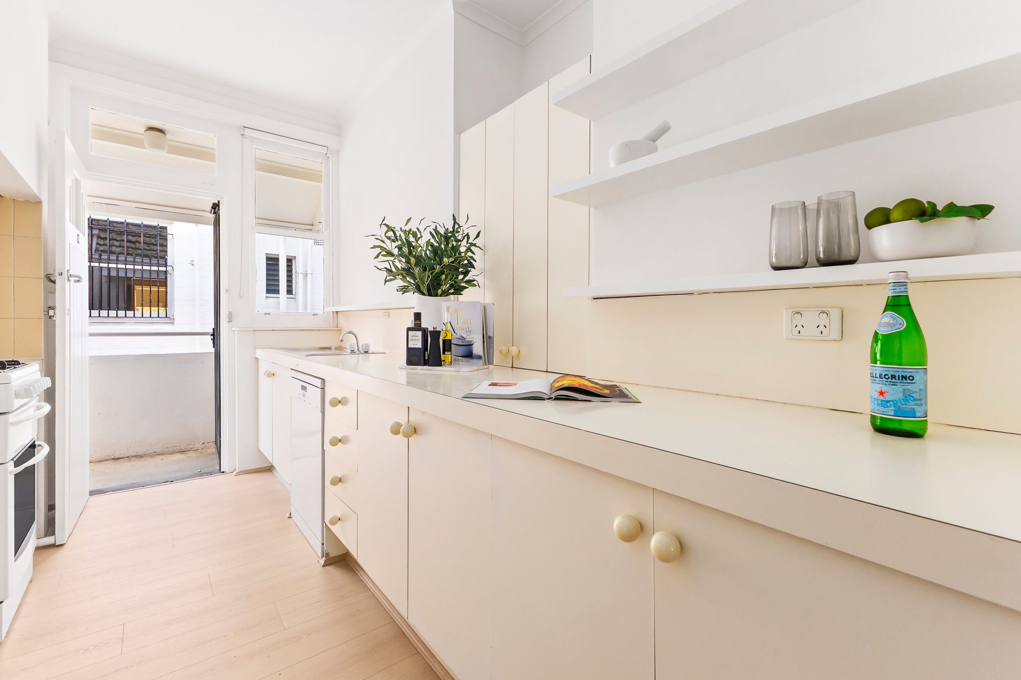 11/449-453 St Kilda Road — photo 5 of 11