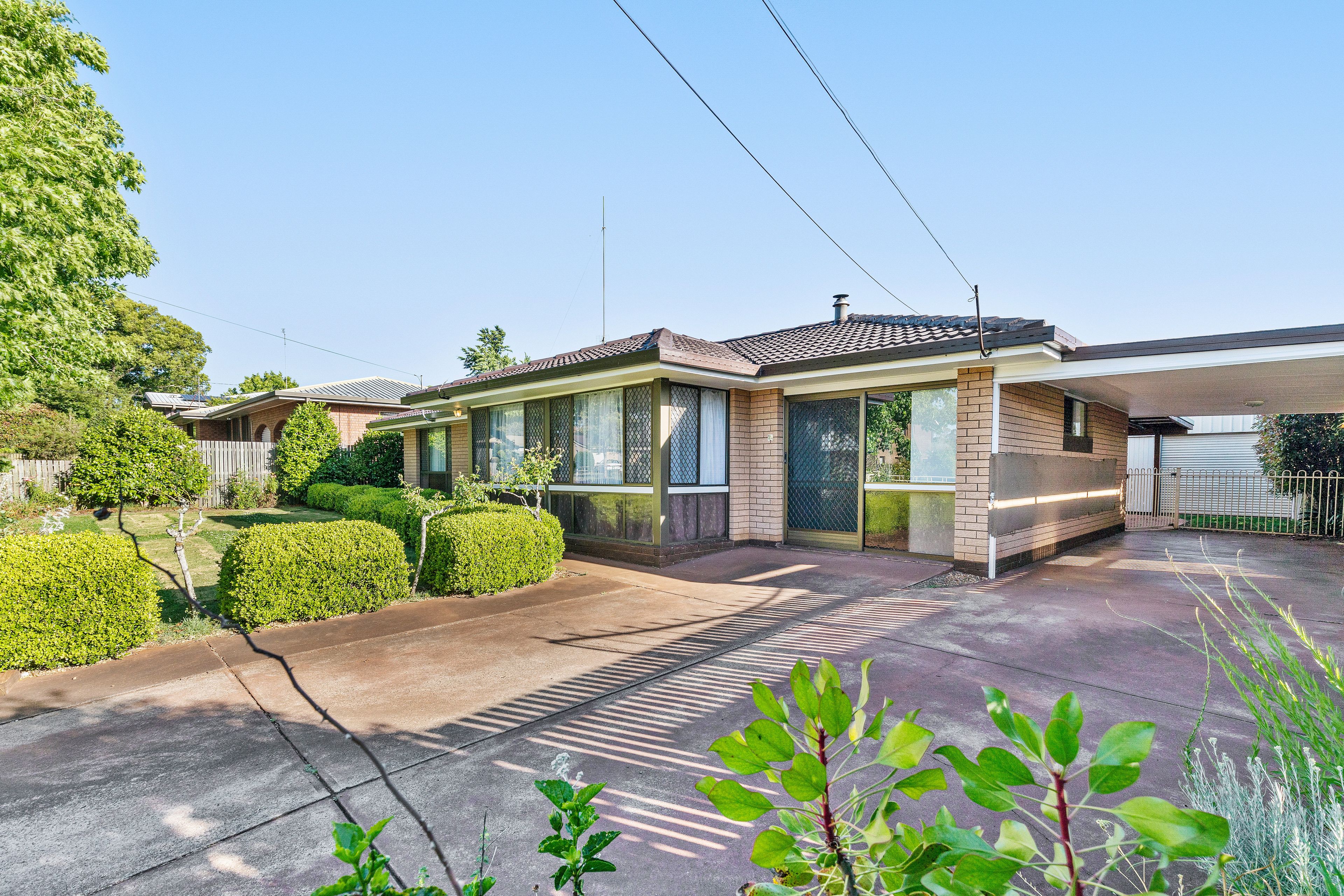 8 Hibiscus Drive, Centenary Heights, QLD 4350 House for Rent Ray