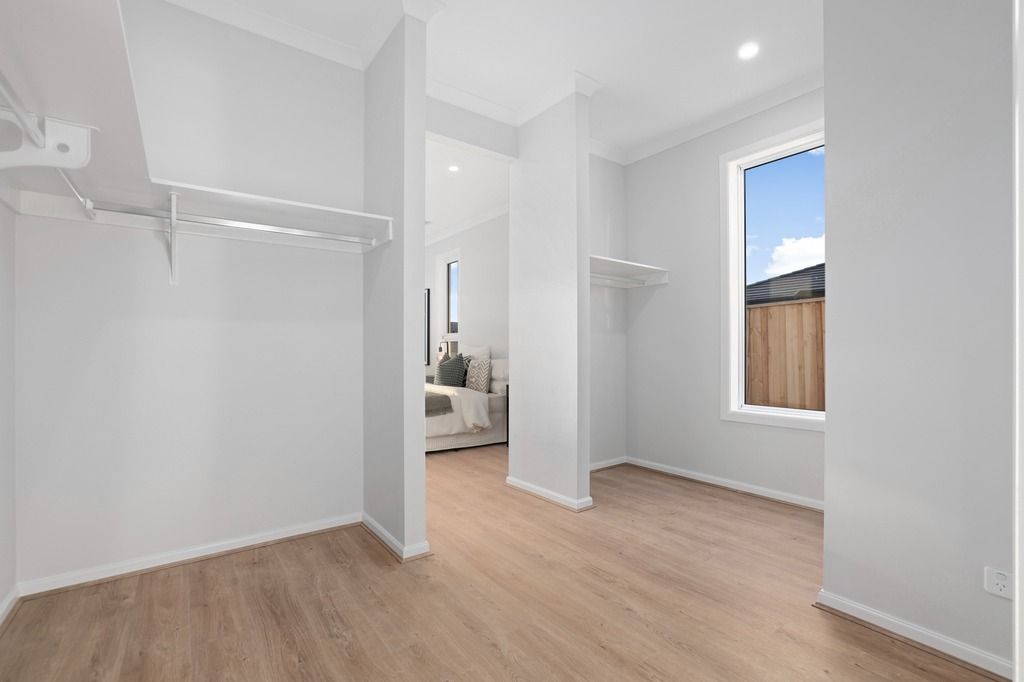 20 Safrano Street — photo 3 of 30