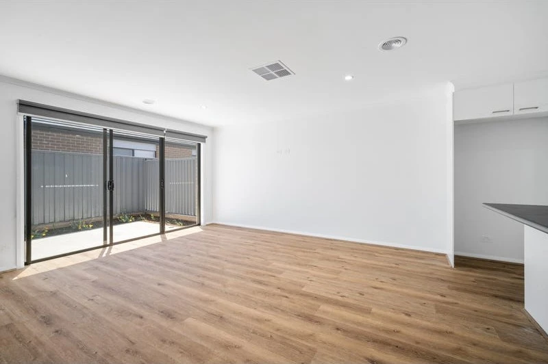 76 Willoby Drive, Alfredton, VIC 3350