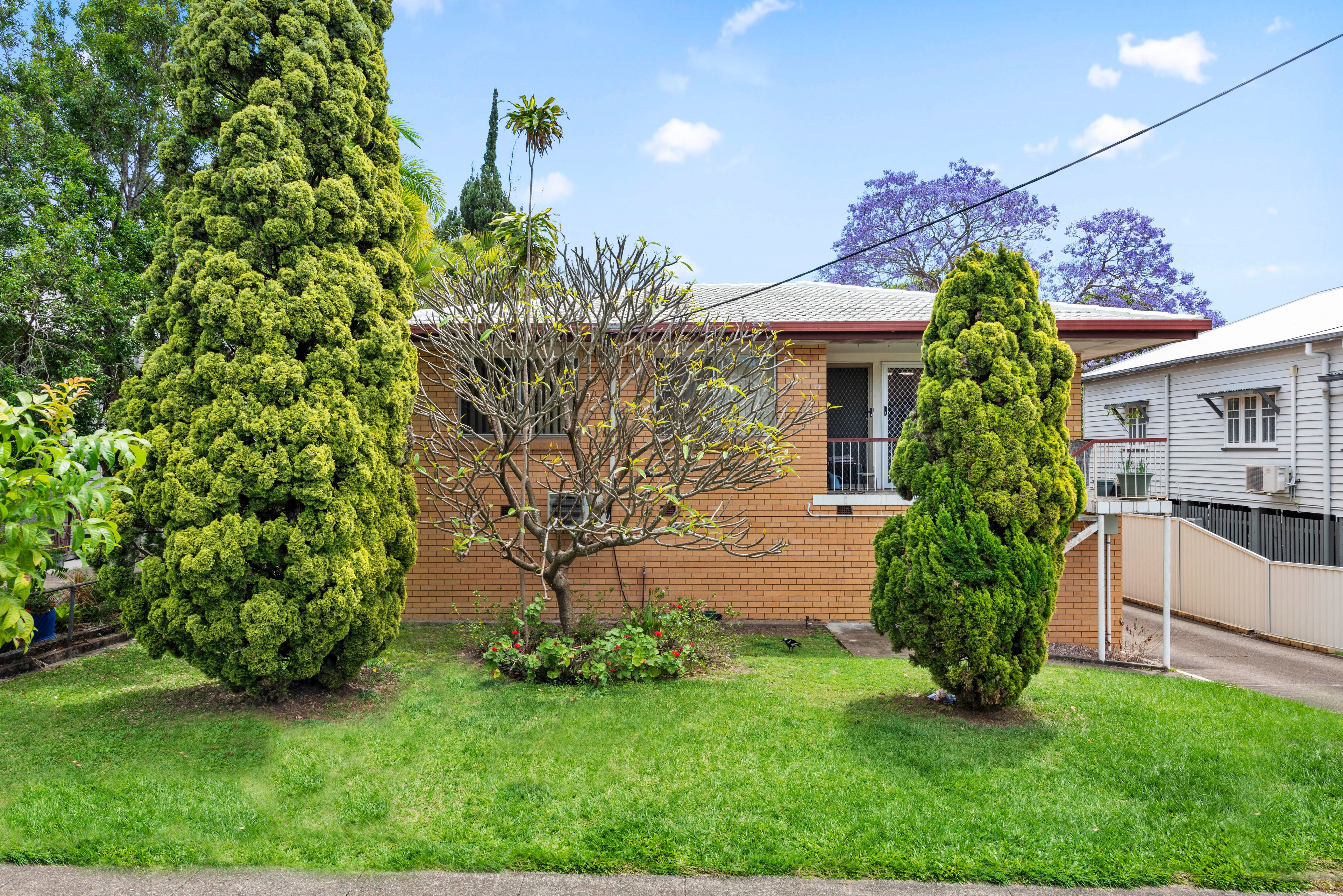 27 Thomas Street, Greenslopes, QLD 4120