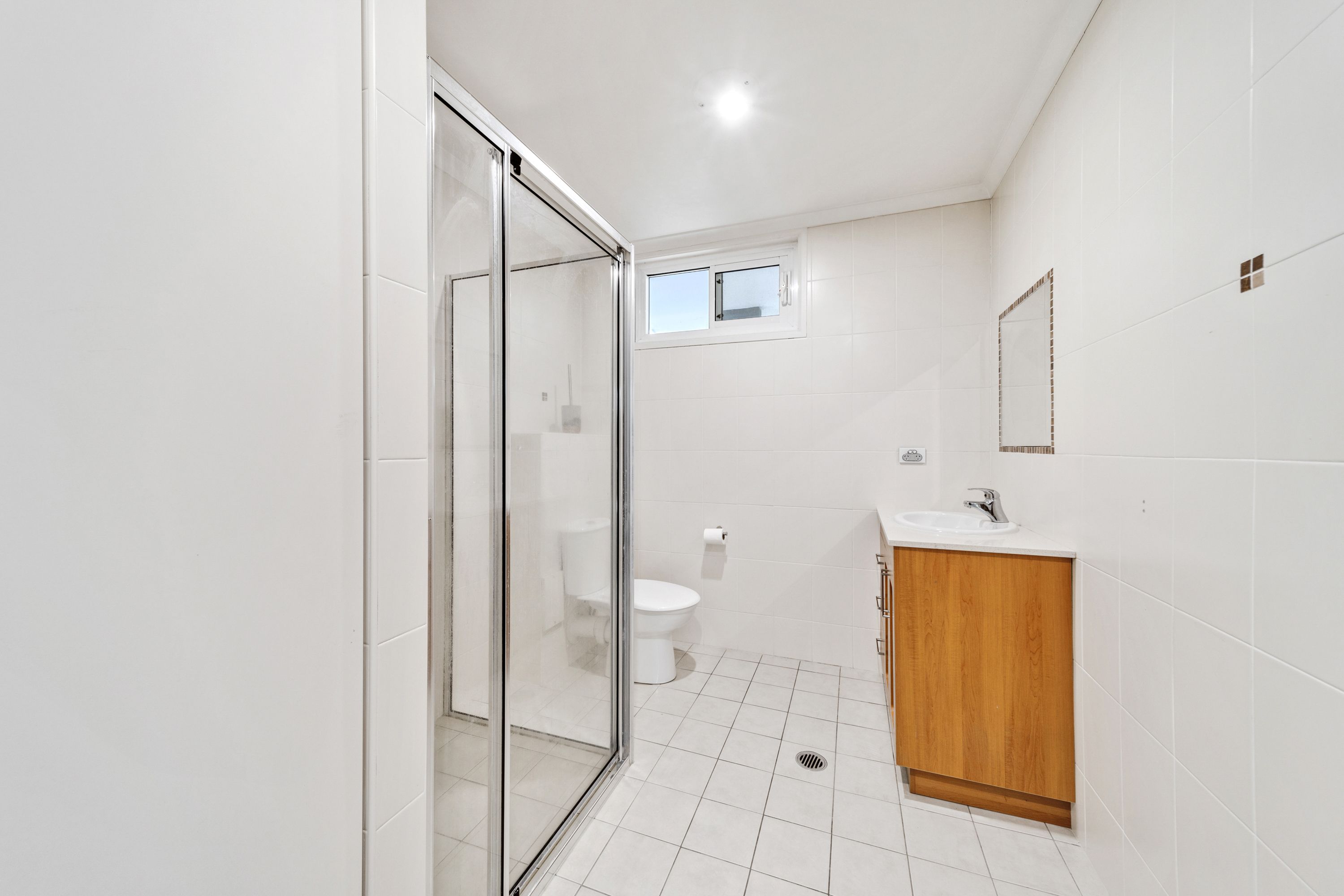 121/68 Hardwick Crescent — photo 8 of 11
