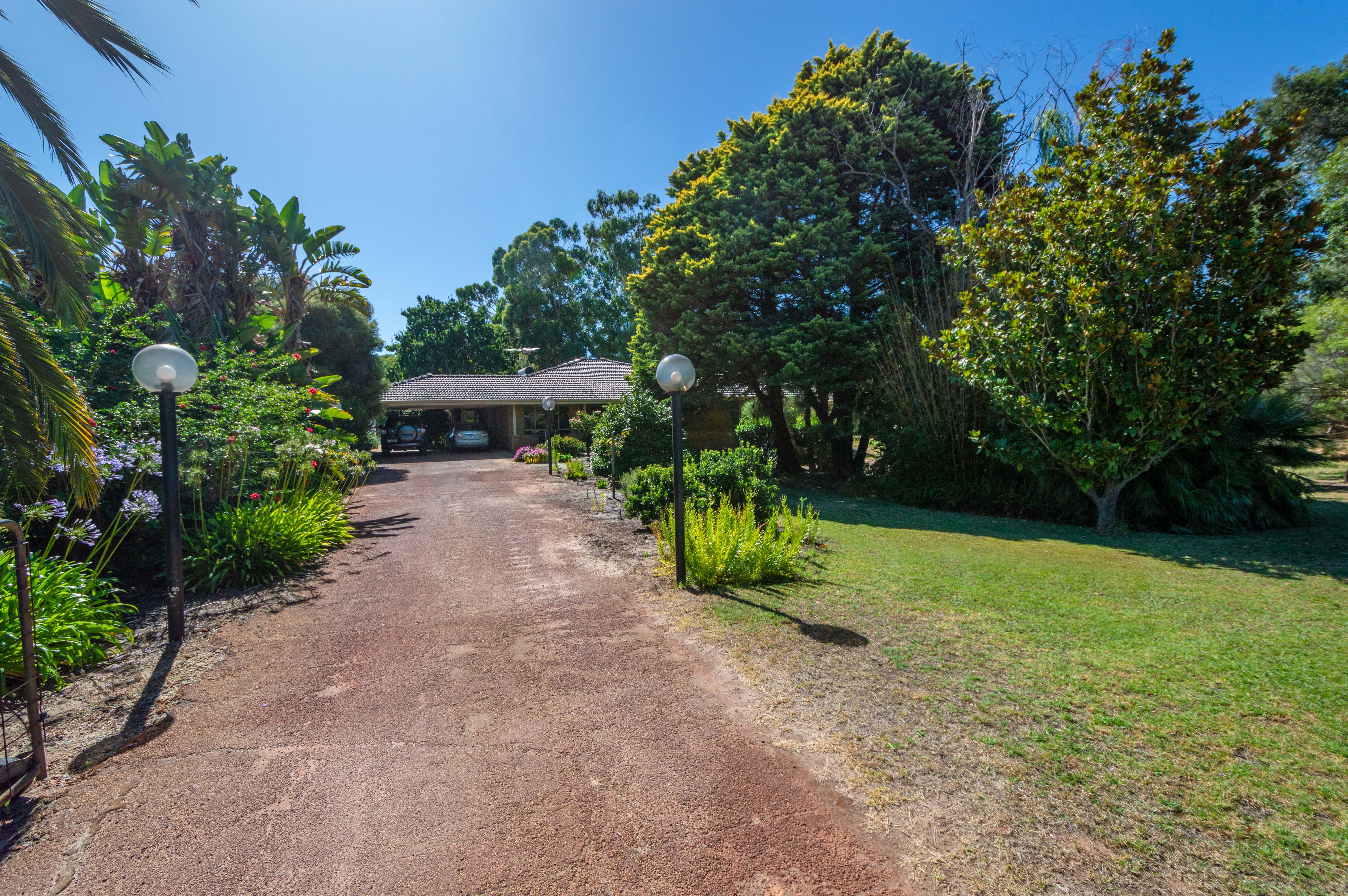 10 Clubhouse Lane, GNANGARA, WA 6077