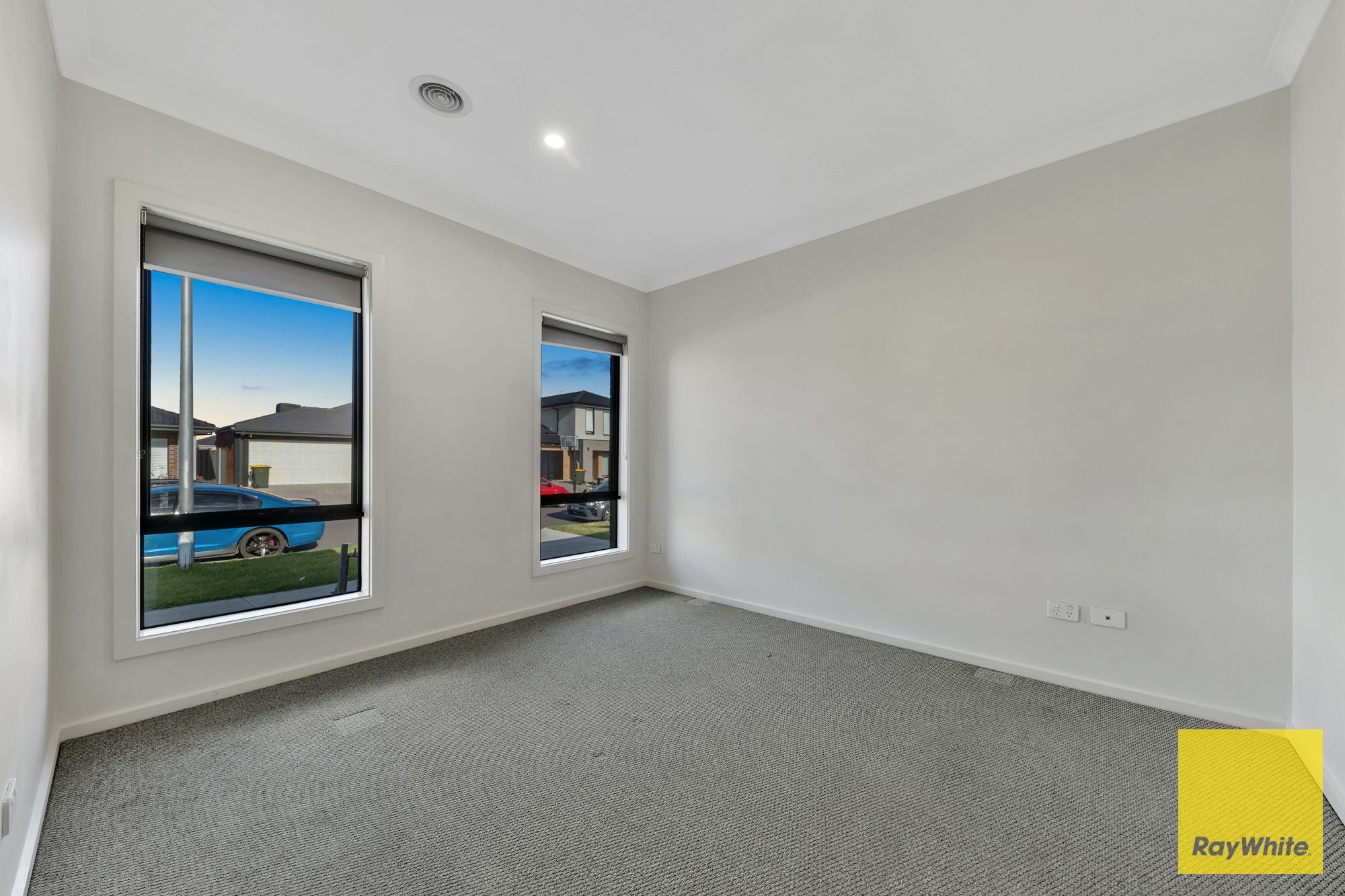 16 Bledisloe Street — photo 2 of 11