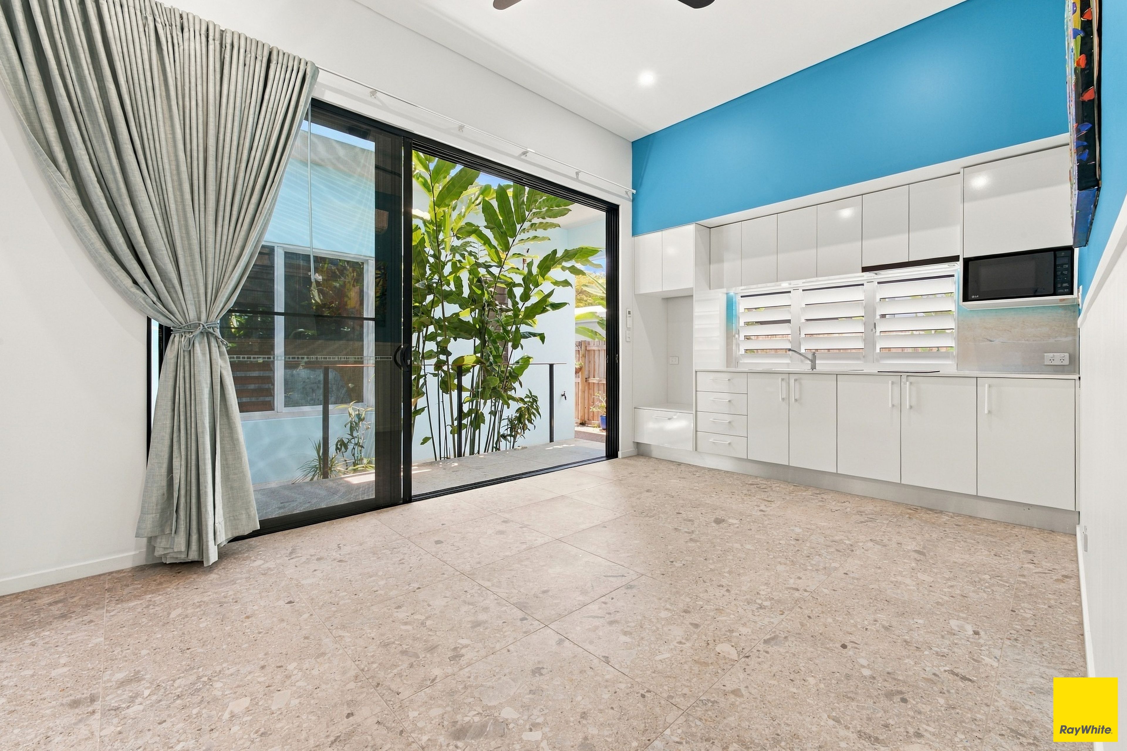 12 Sennfeld Close — photo 5 of 30