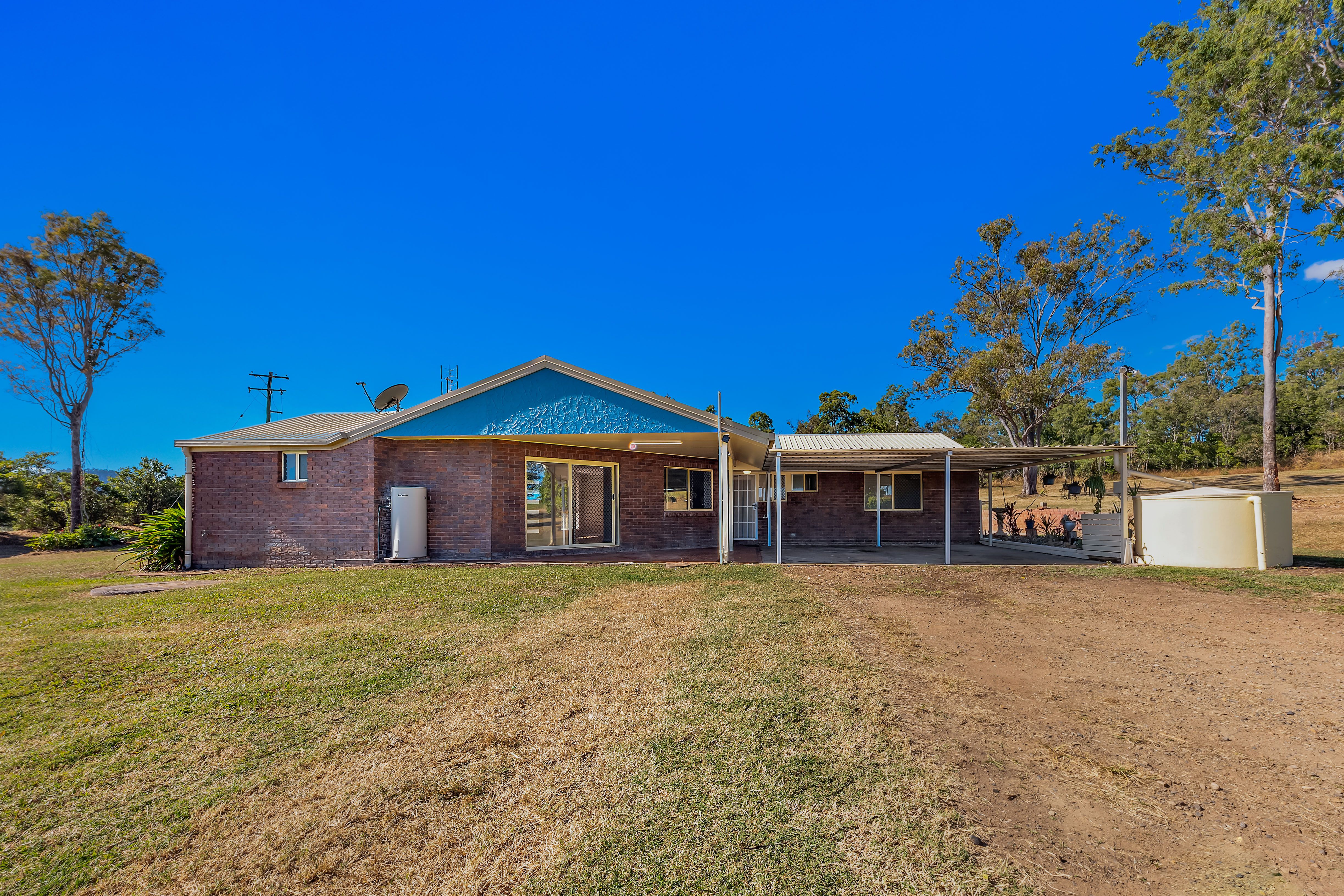 9539 Bruce Highway, Bloomsbury, QLD 4799