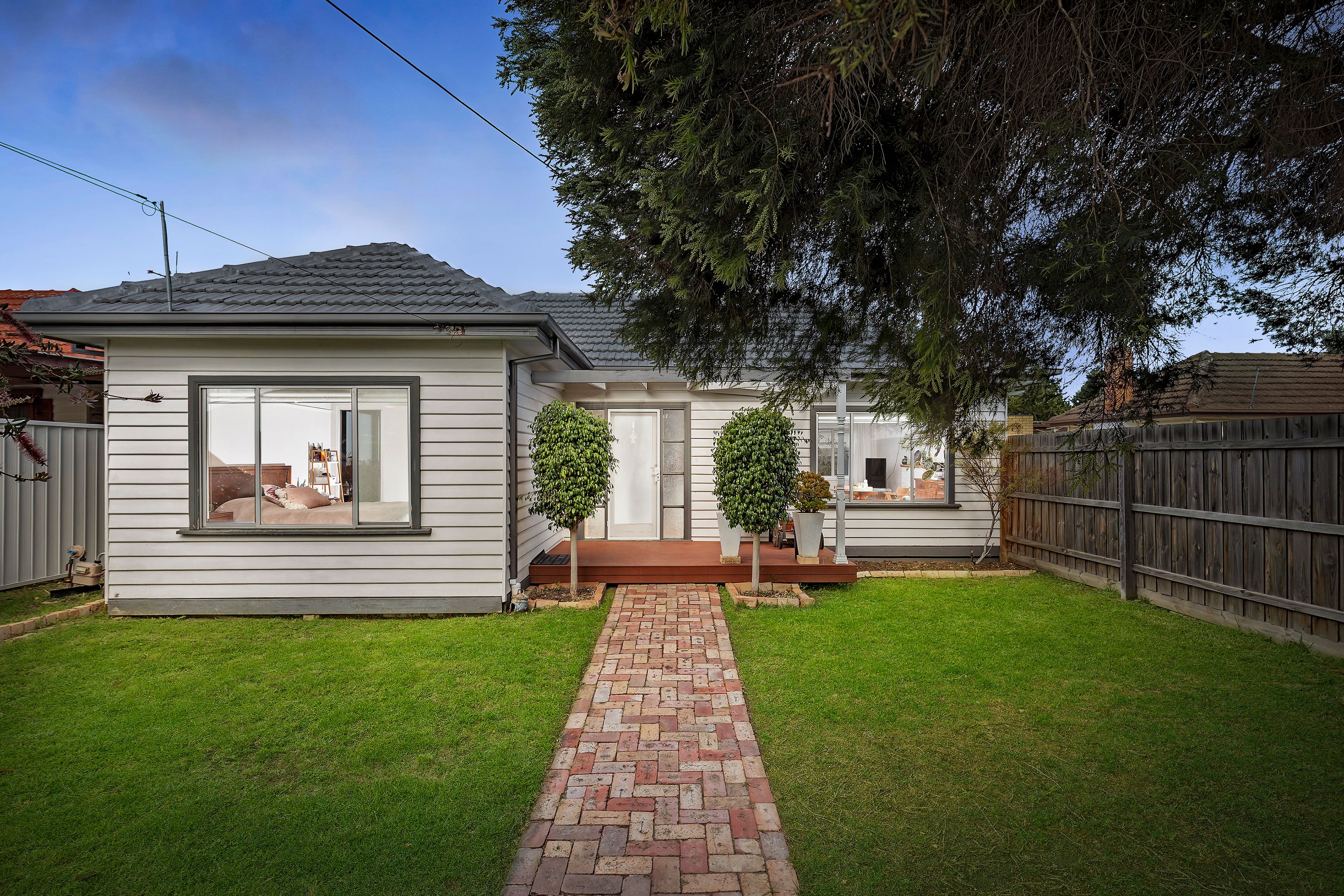 14 Tudor Road, Sunshine North VIC 3020