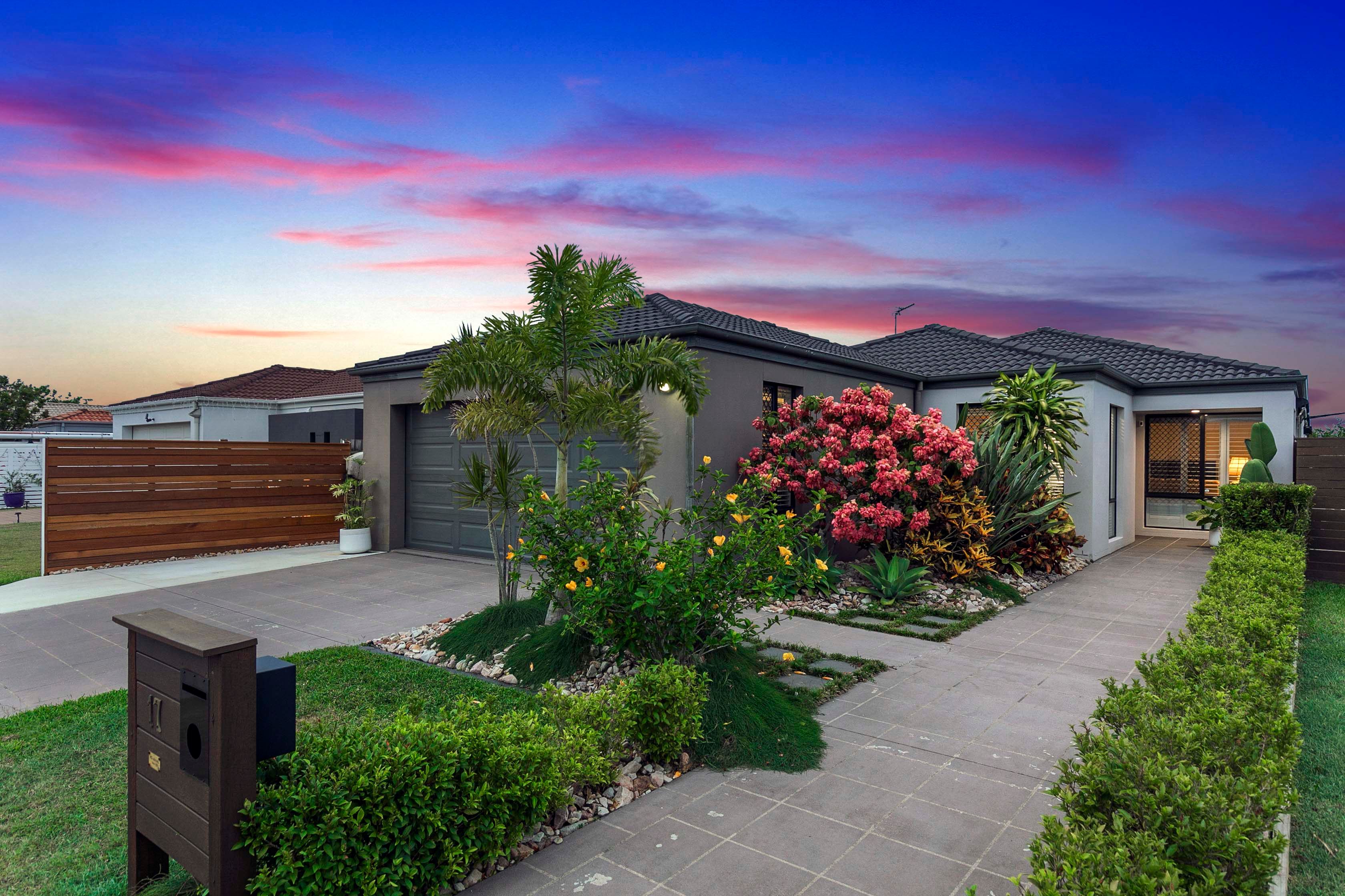 17 Earl Saint Vincent Circuit, Eli Waters, QLD 4655