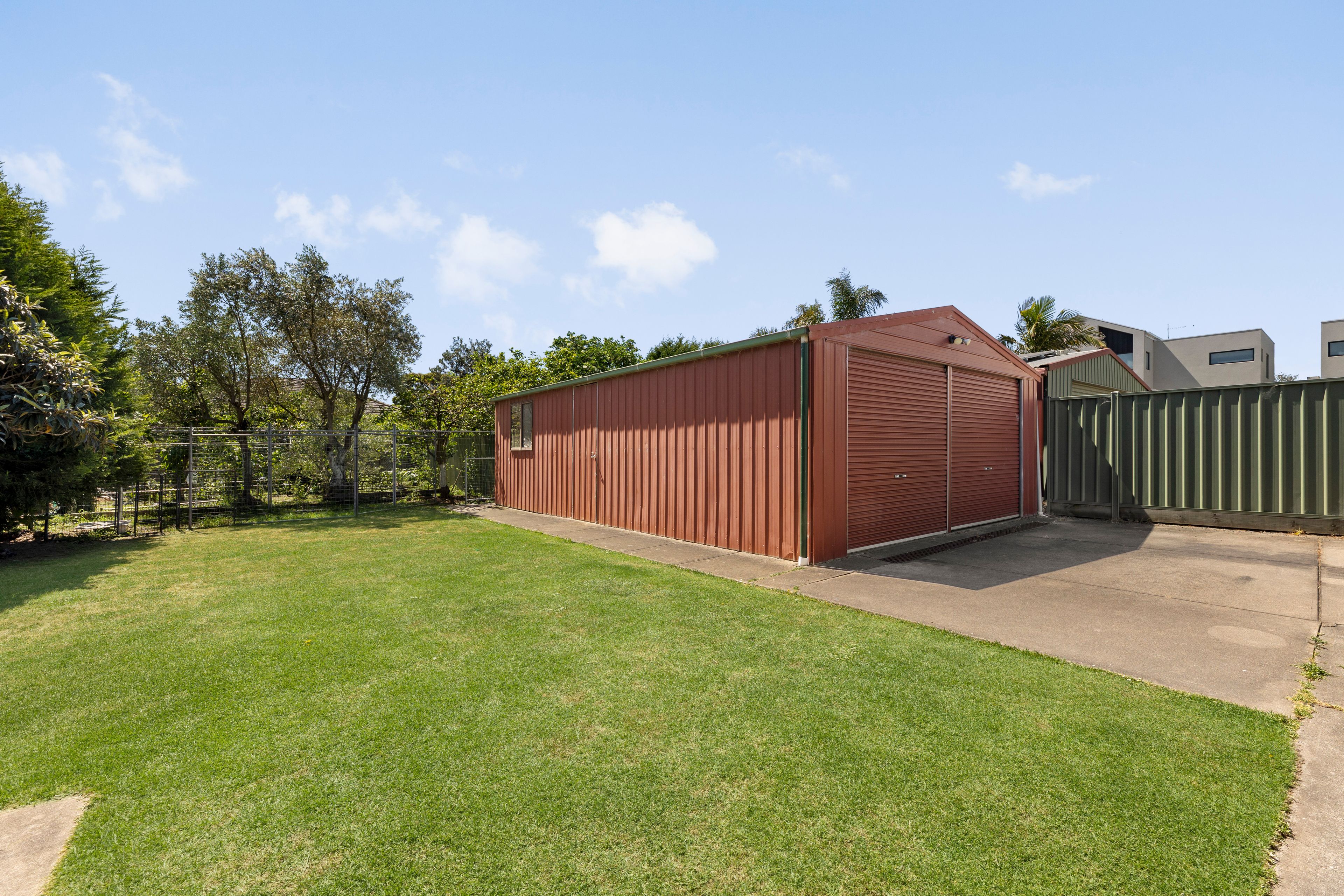 27 Dundee Street — photo 4 of 9