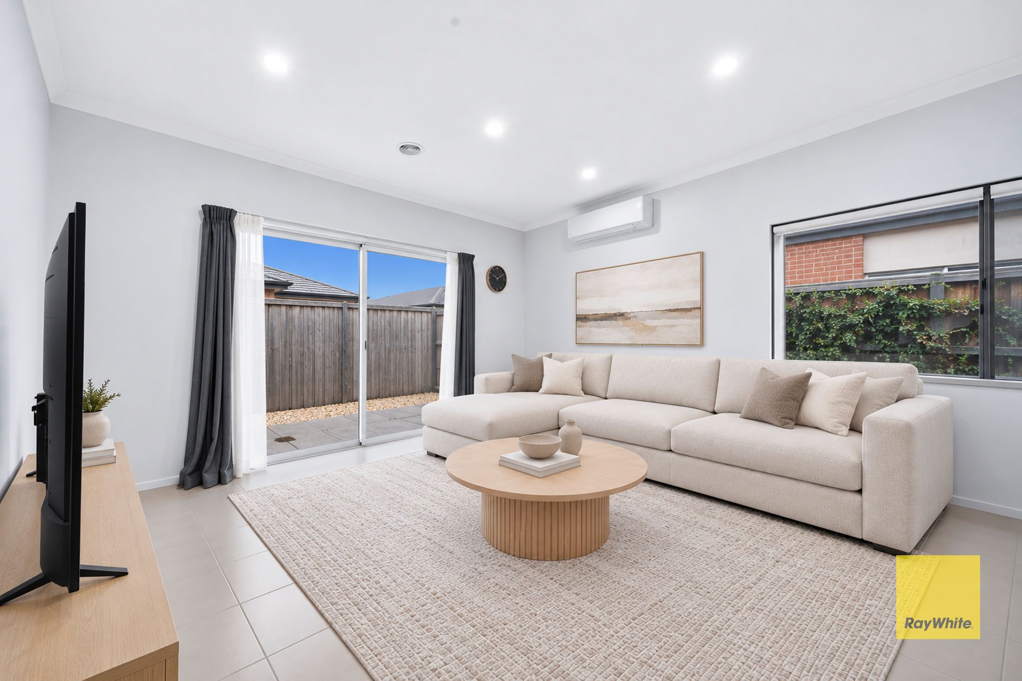 30 Scottsmith Crescent — photo 11 of 22