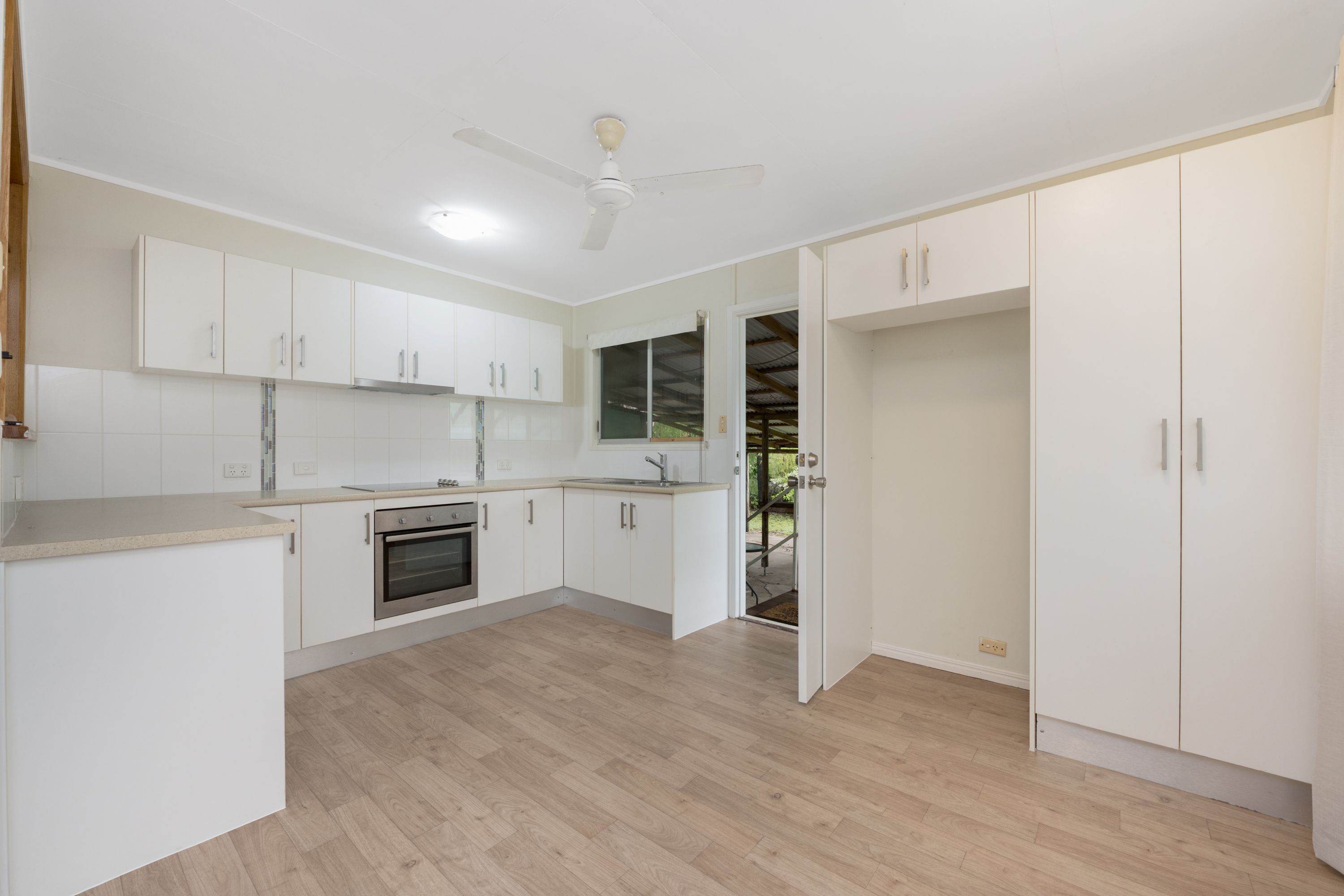 12 Jennifer Street — photo 6 of 11