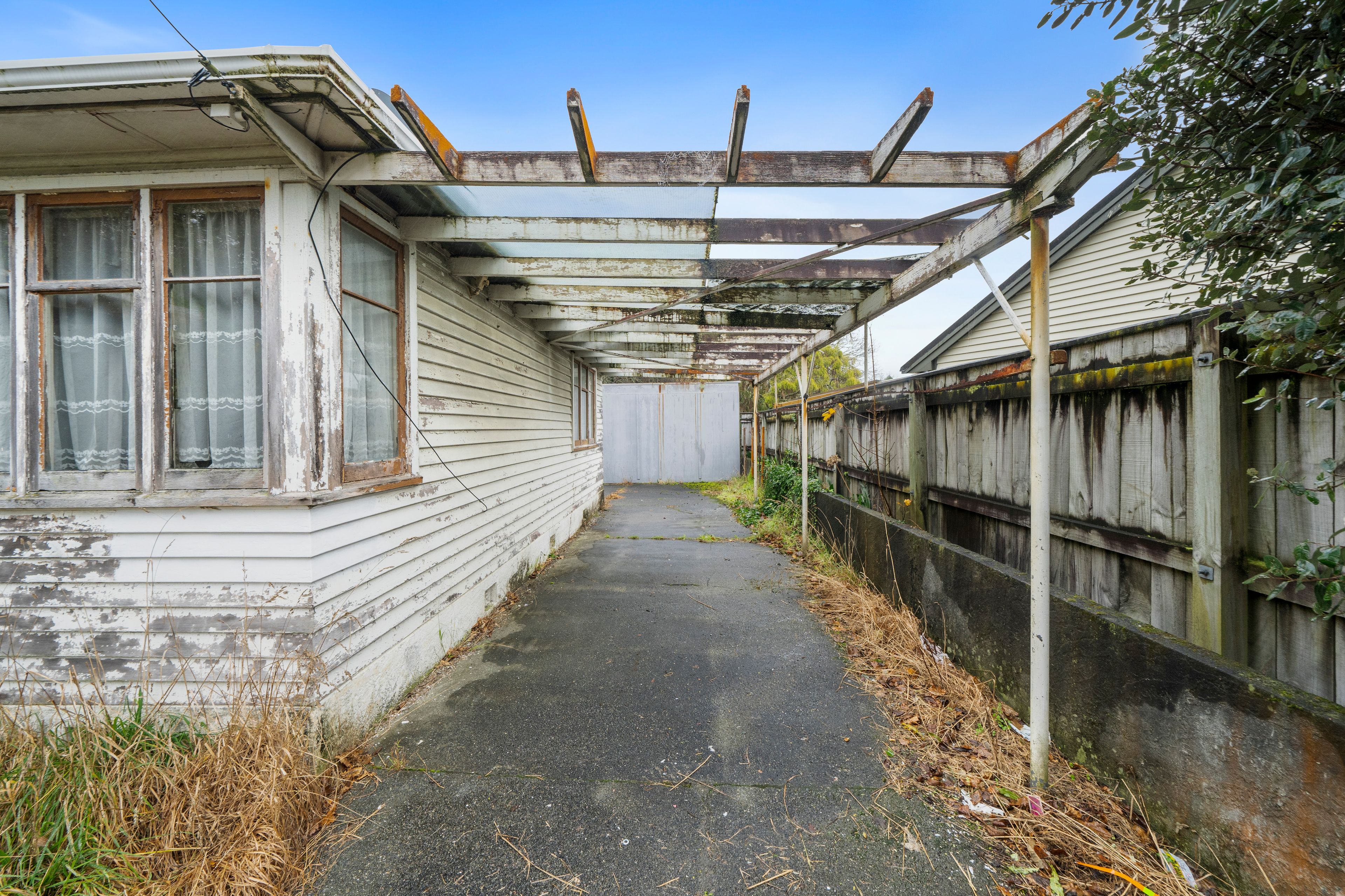 14 Homedale Road, Wainuiomata, Lower Hutt City