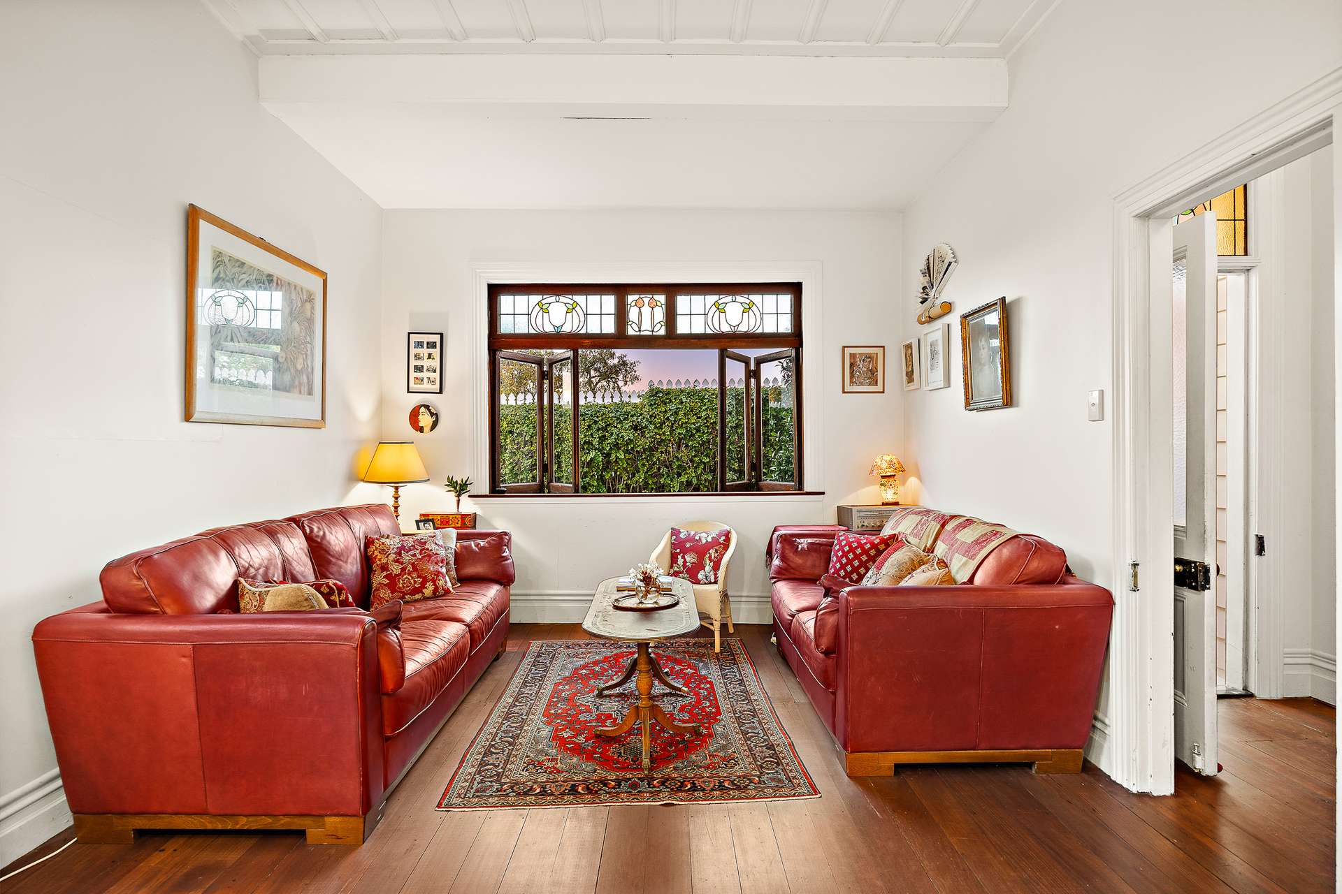 104 Bassett Road photo 1