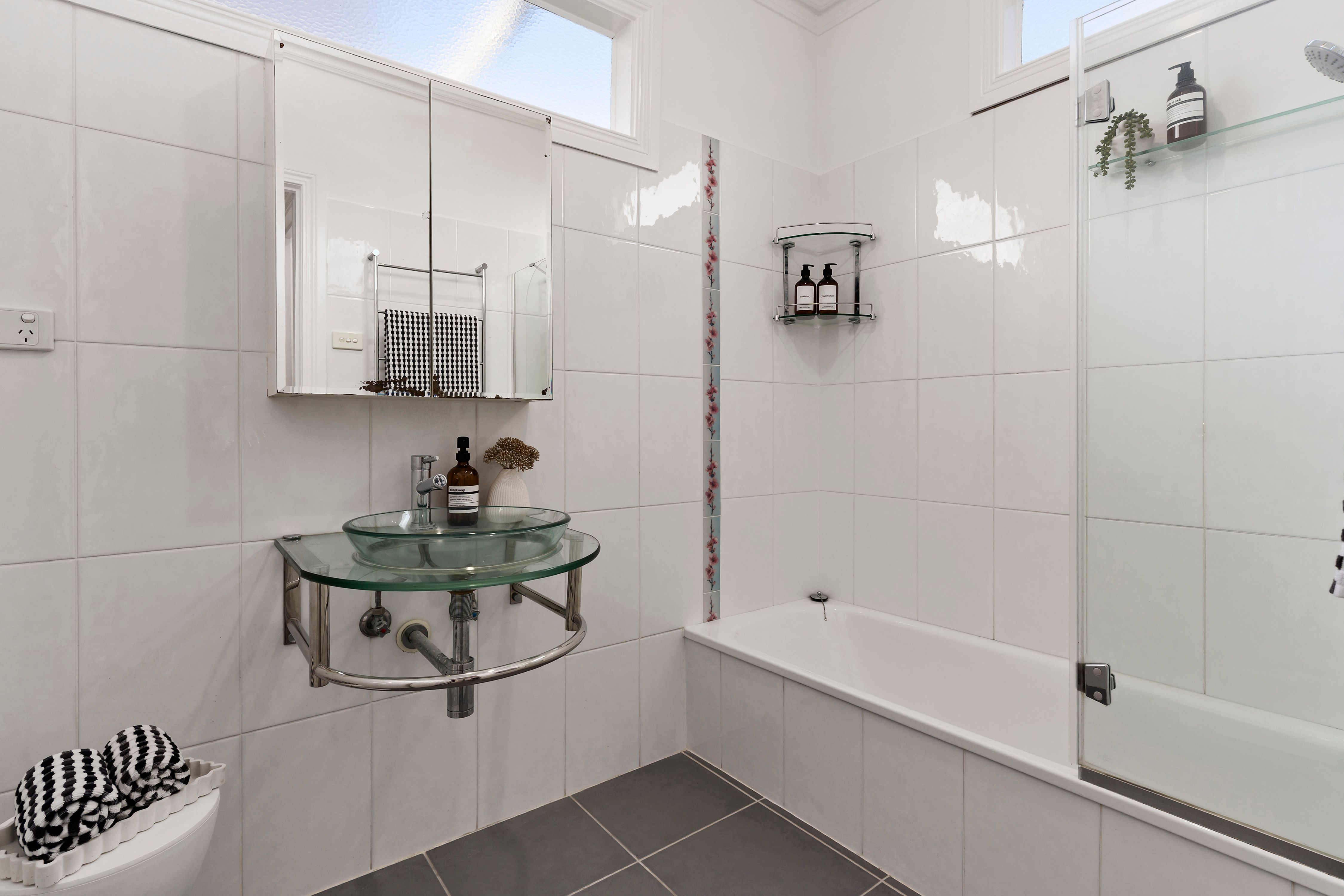 8 Malden Street — photo 9 of 11