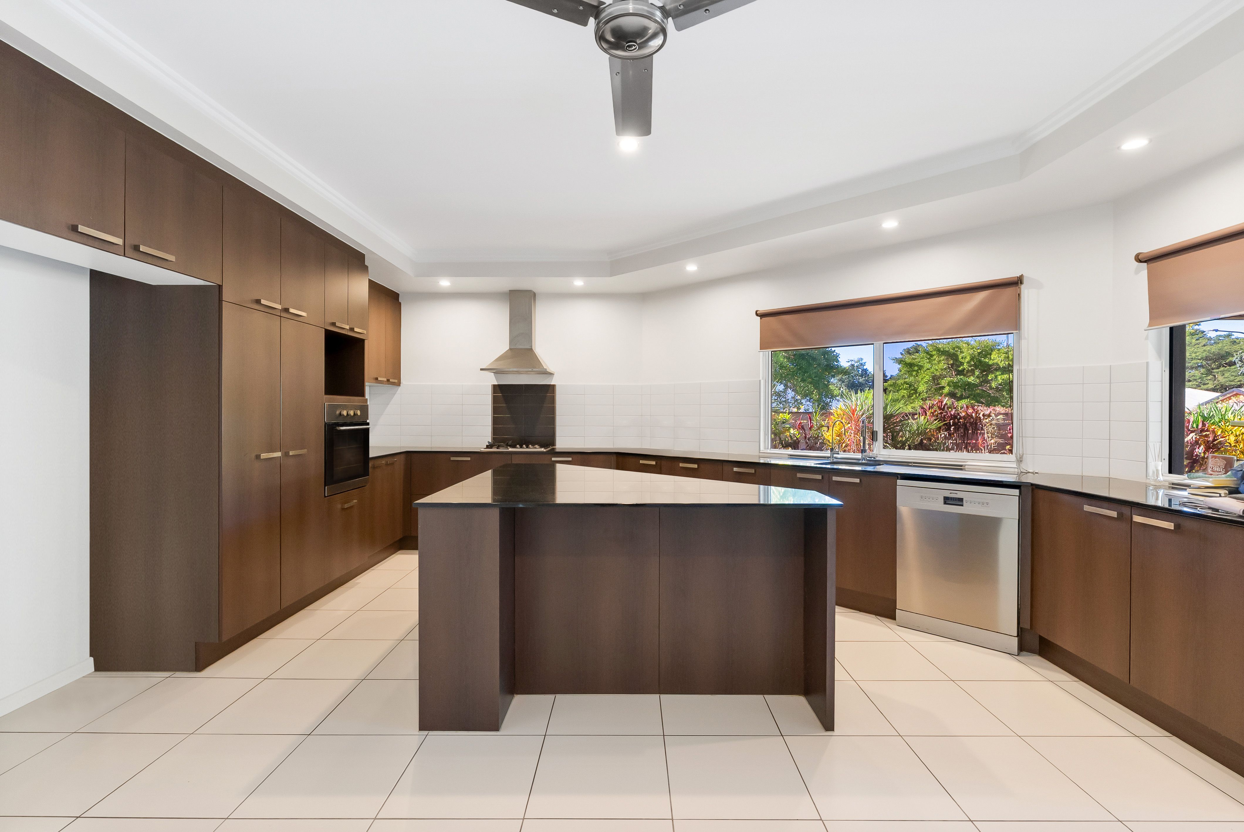 17 Roderick Street — photo 10 of 29