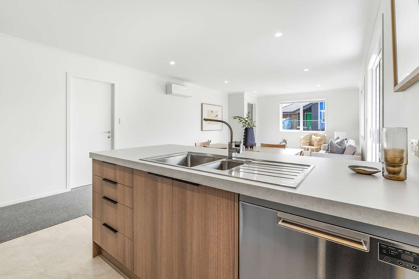 6 Vicarage Lane photo 6