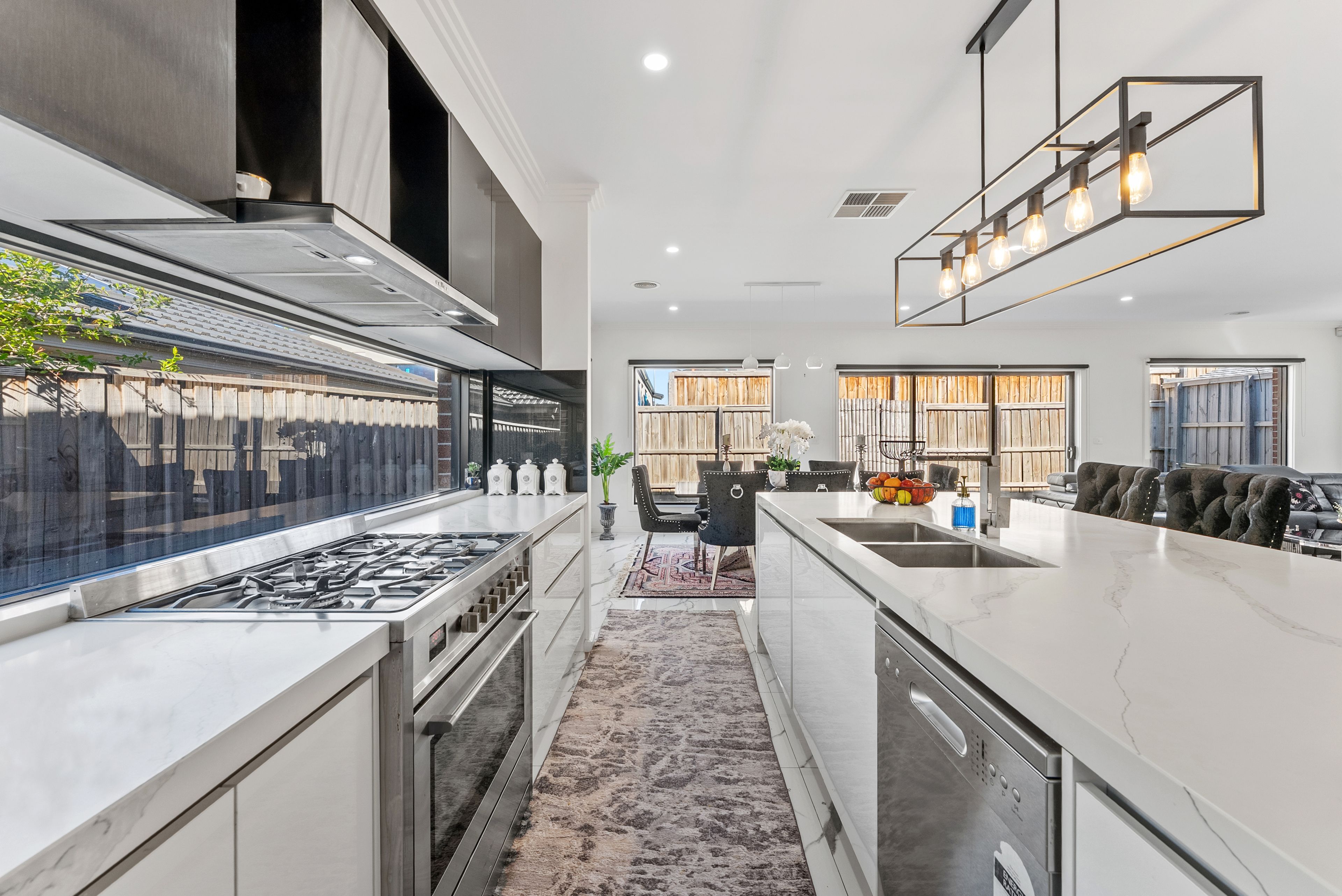 5 Bagatelle Avenue — photo 4 of 15