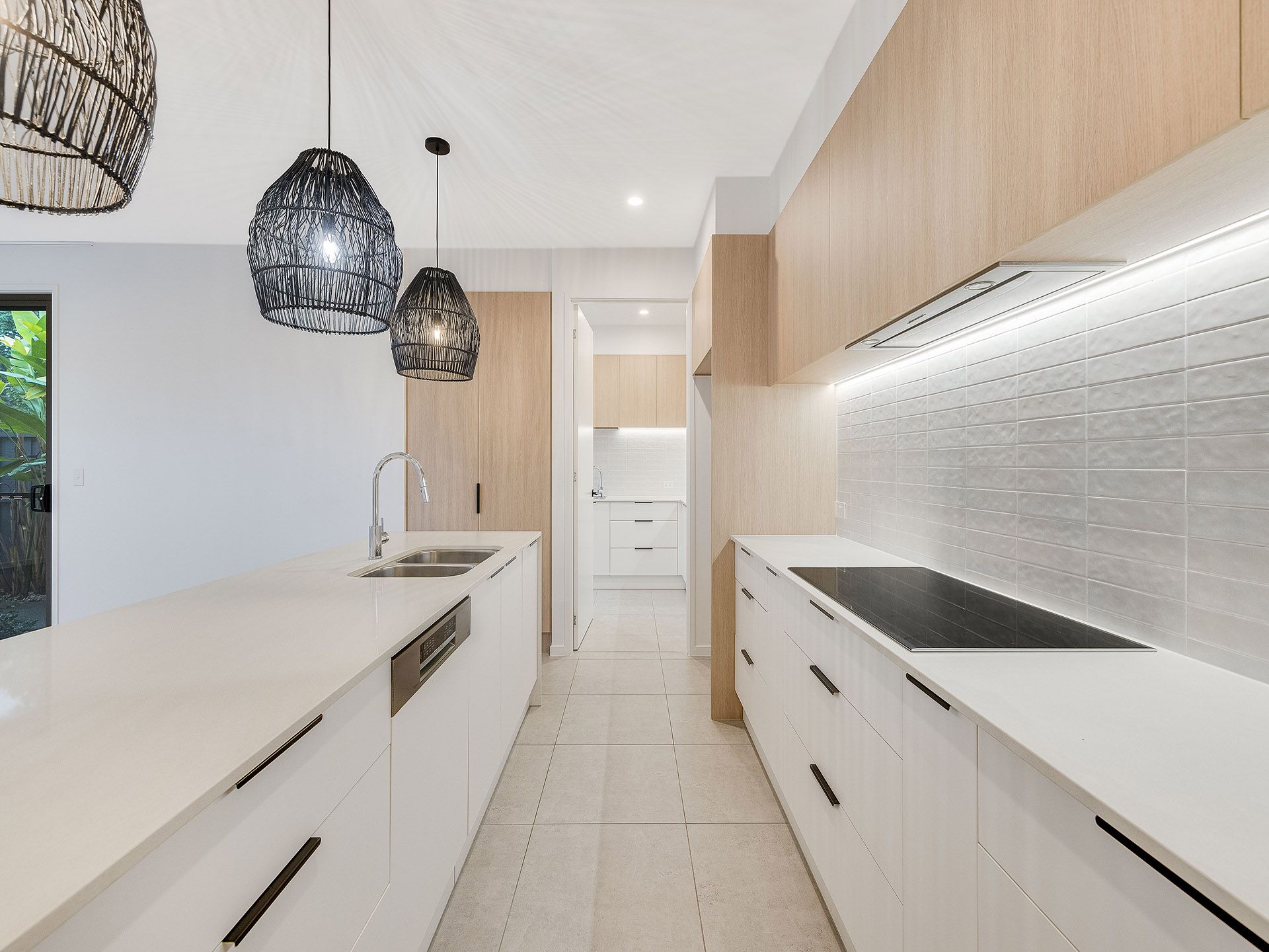 1/123 Karawatha Drive — photo 4 of 17