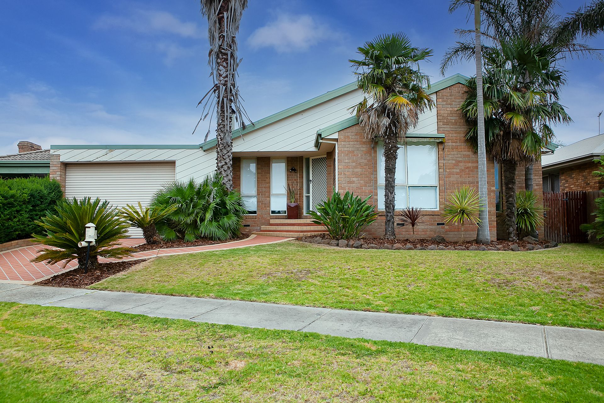 21 Olearia Crescent, Langwarrin VIC 3910