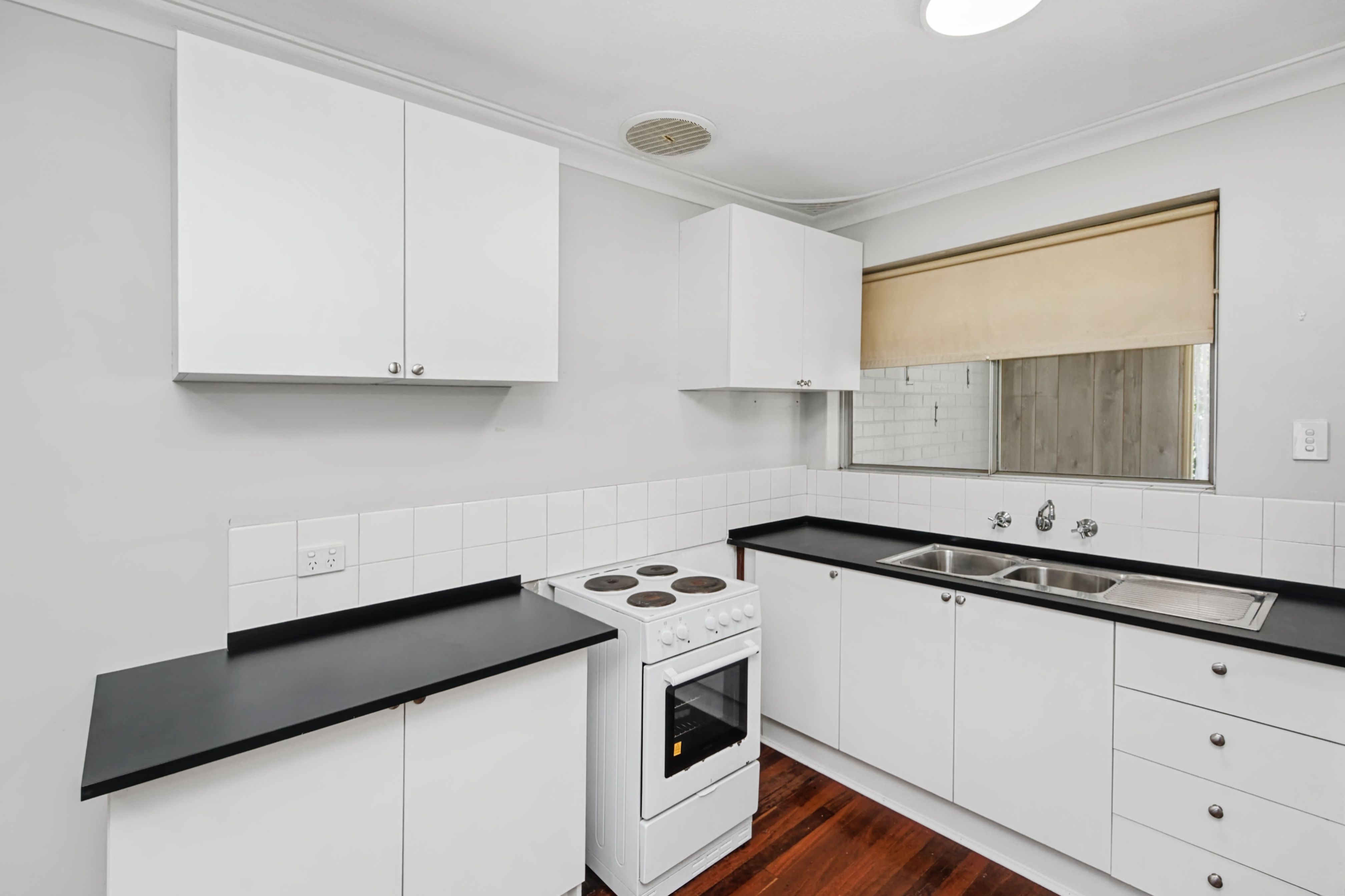 168A The Strand — photo 8 of 20