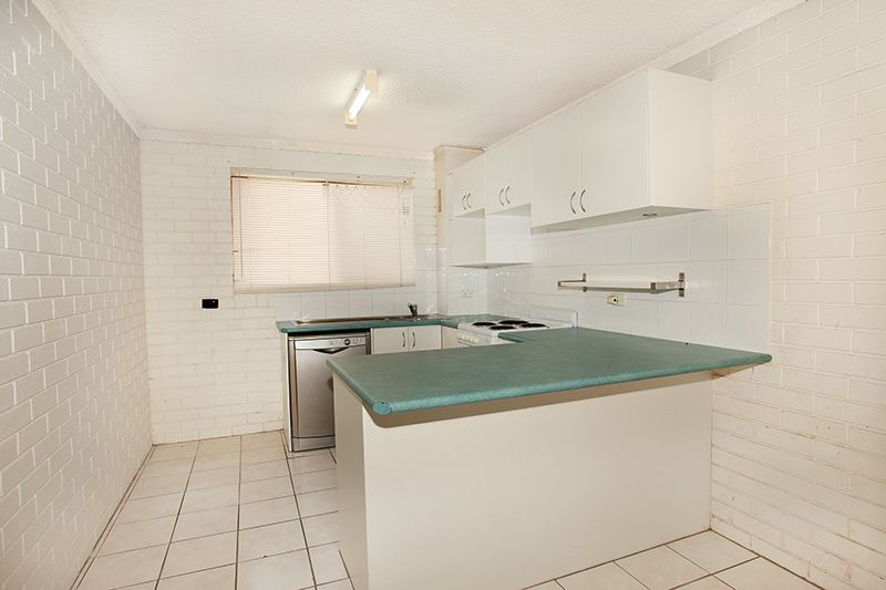 2/16 Pangarinda Place — photo 10 of 17